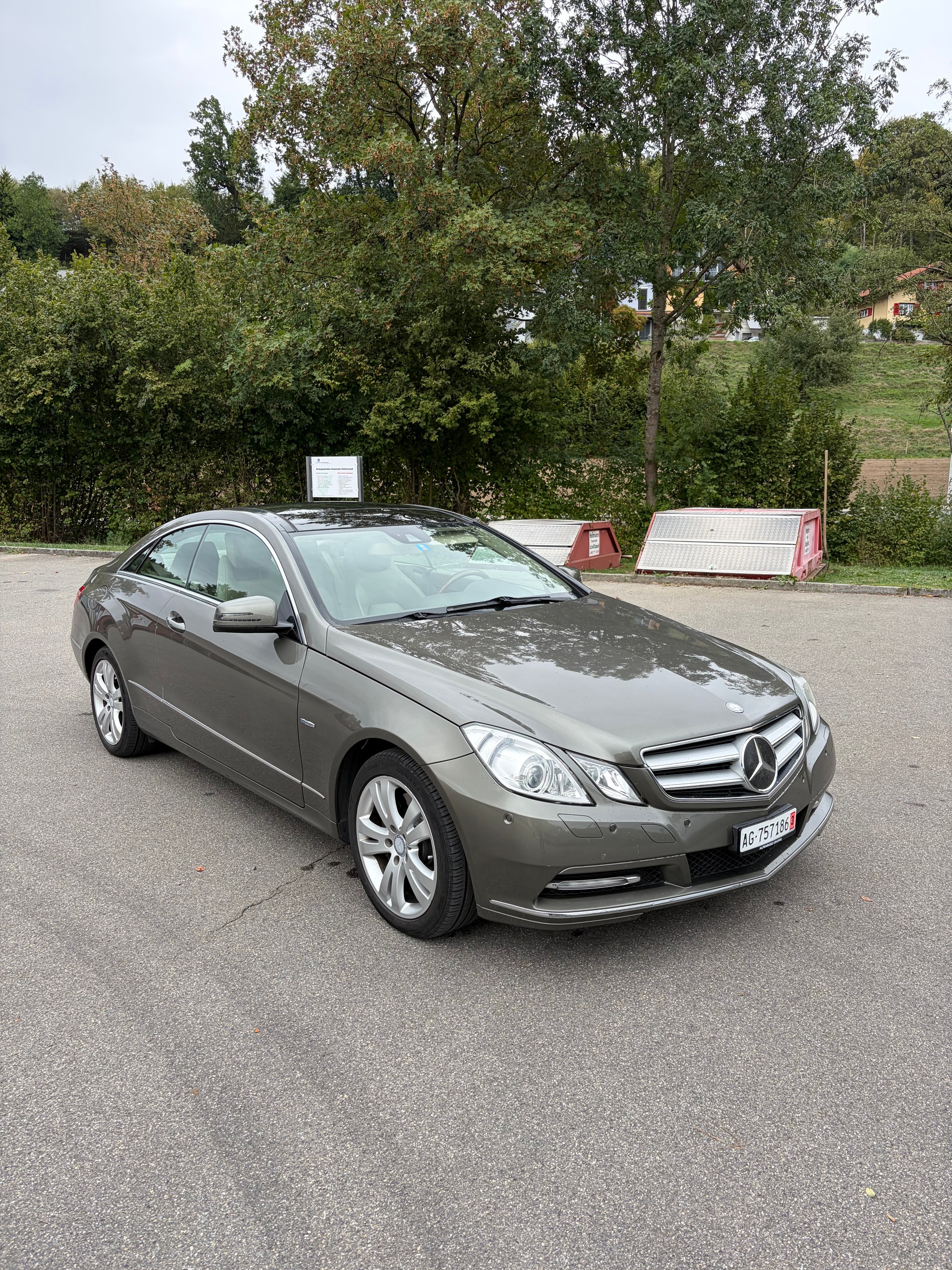 MERCEDES-BENZ E 300 BlueEFFICIENCY Coupé 7G-TRONIC-image-0