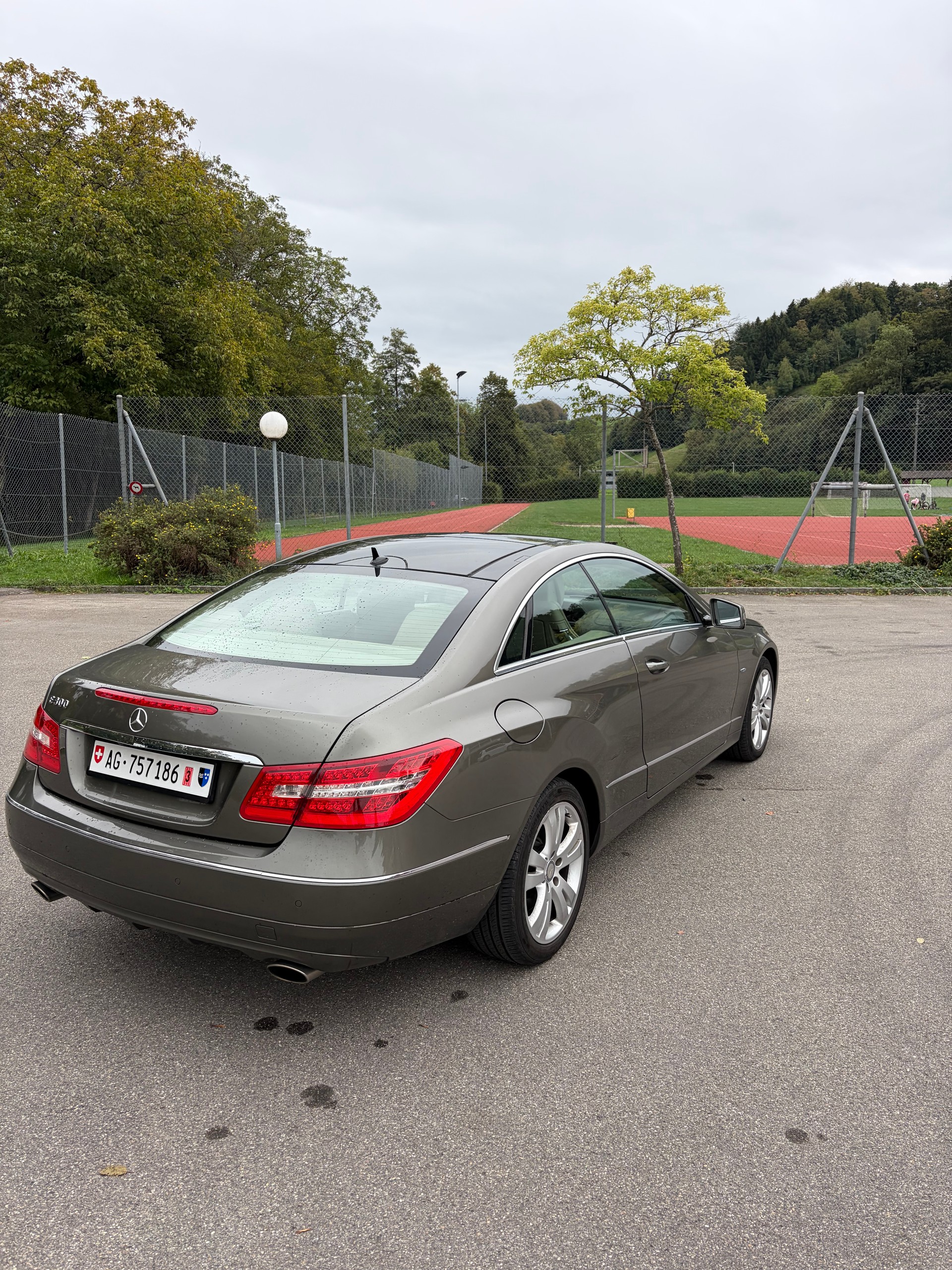 MERCEDES-BENZ E 300 BlueEFFICIENCY Coupé 7G-TRONIC-image-5