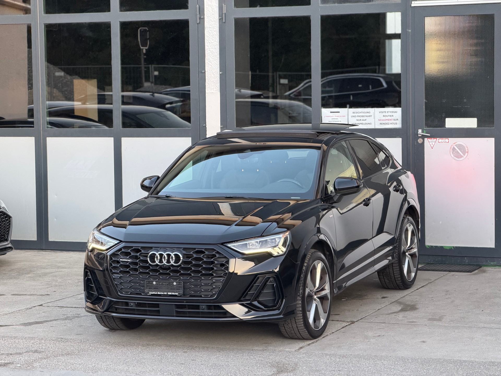 AUDI Q3 Sportback 40 TFSI S line quattro S-tronic-image-1