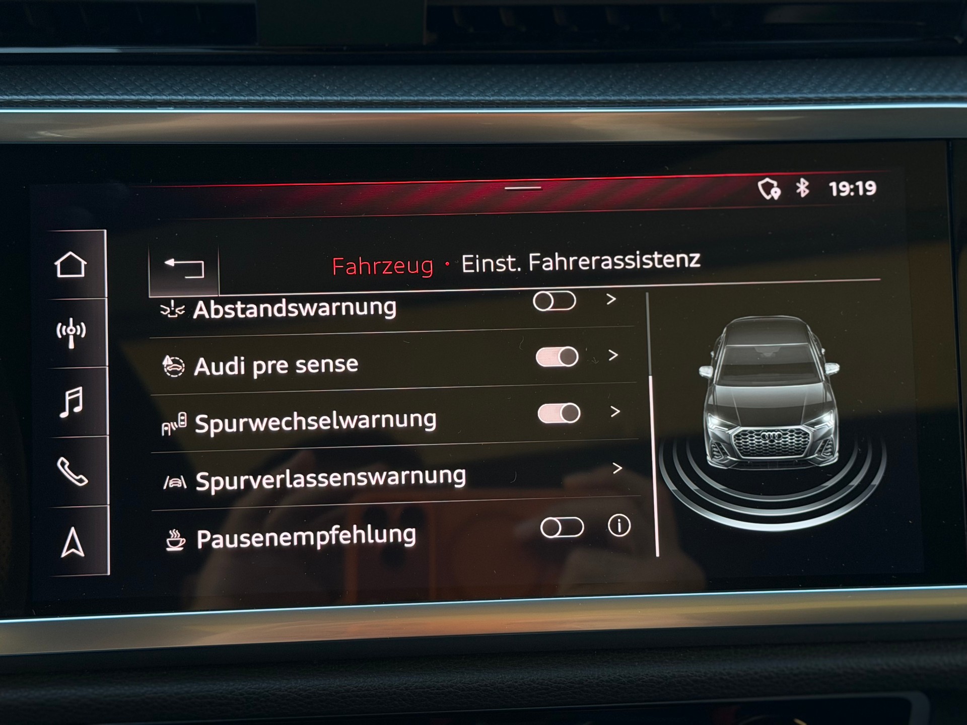AUDI Q3 Sportback 40 TFSI S line quattro S-tronic-image-22