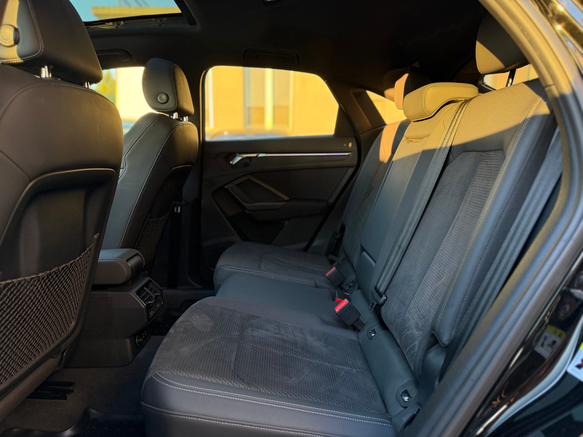 AUDI Q3 Sportback 40 TFSI S line quattro S-tronic-image-10