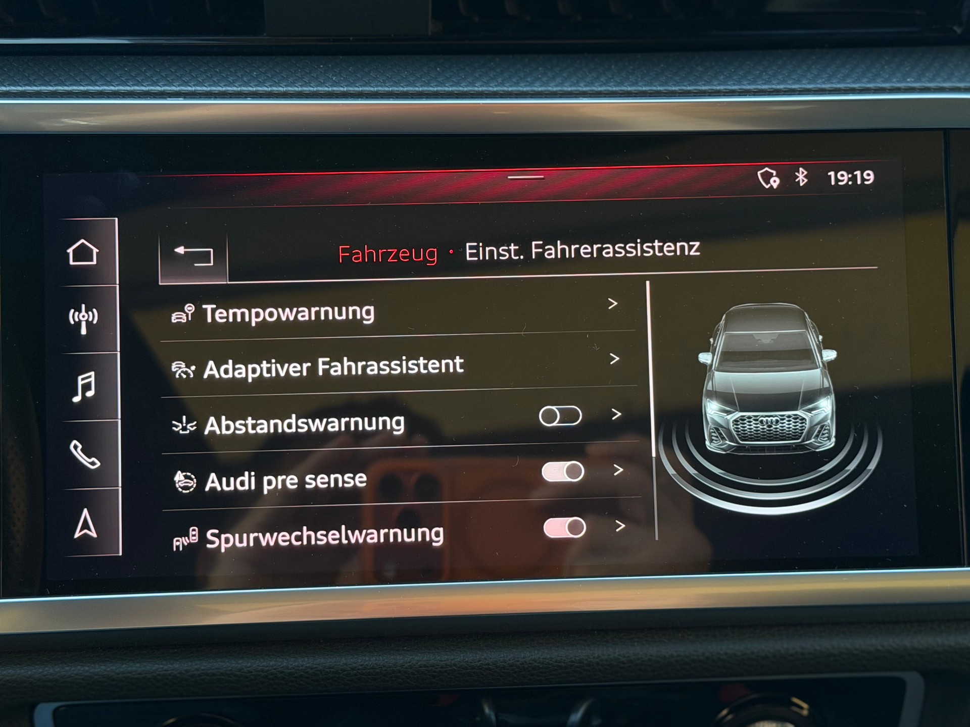 AUDI Q3 Sportback 40 TFSI S line quattro S-tronic-image-21