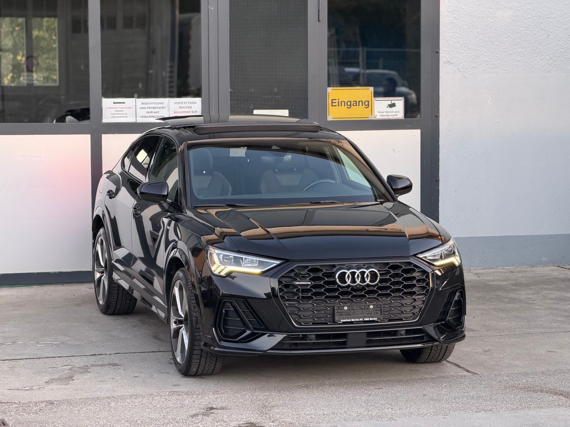 AUDI Q3 Sportback 40 TFSI S line quattro S-tronic-image-3