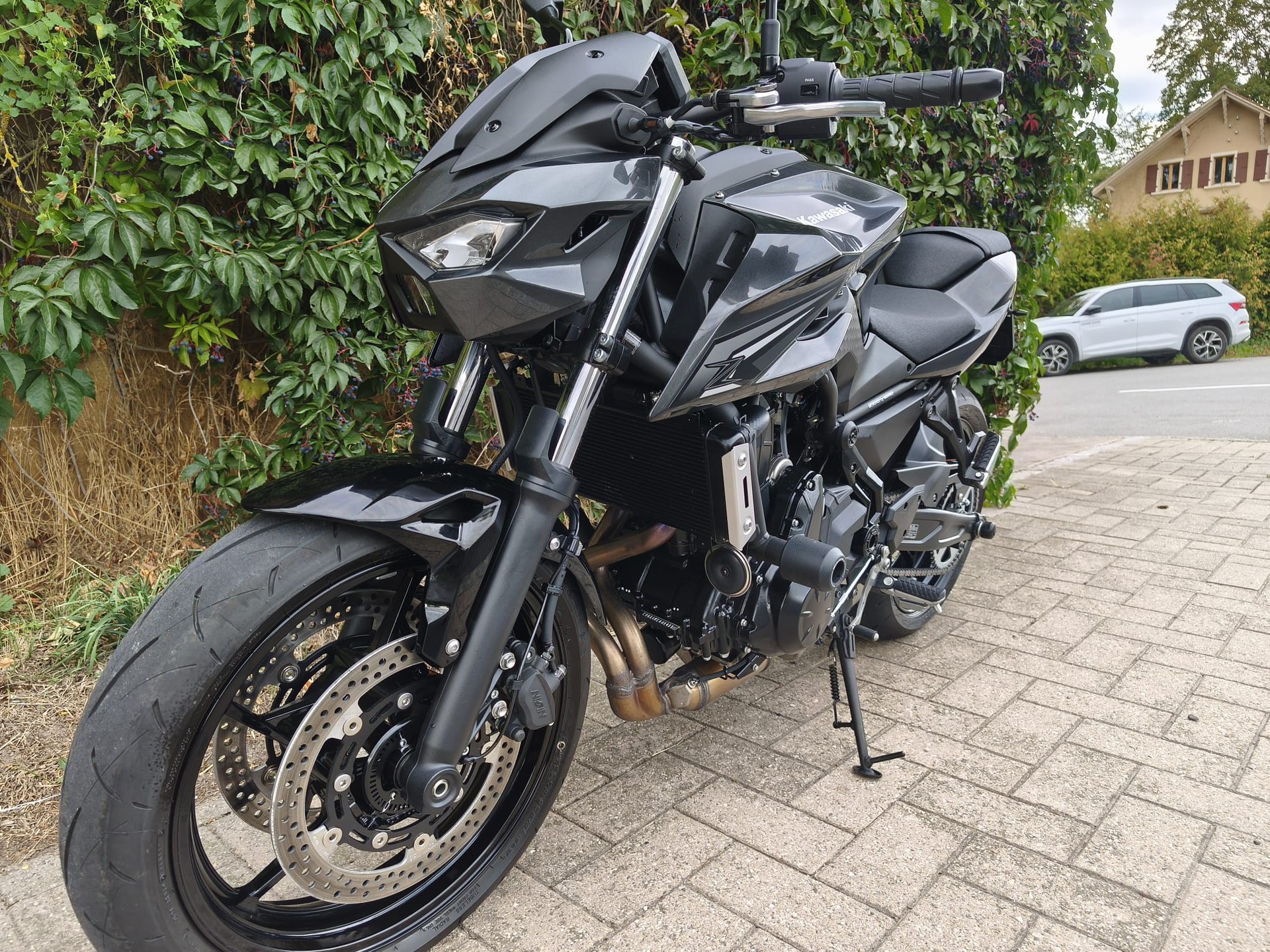KAWASAKI Z 650 (35KW)-image-8