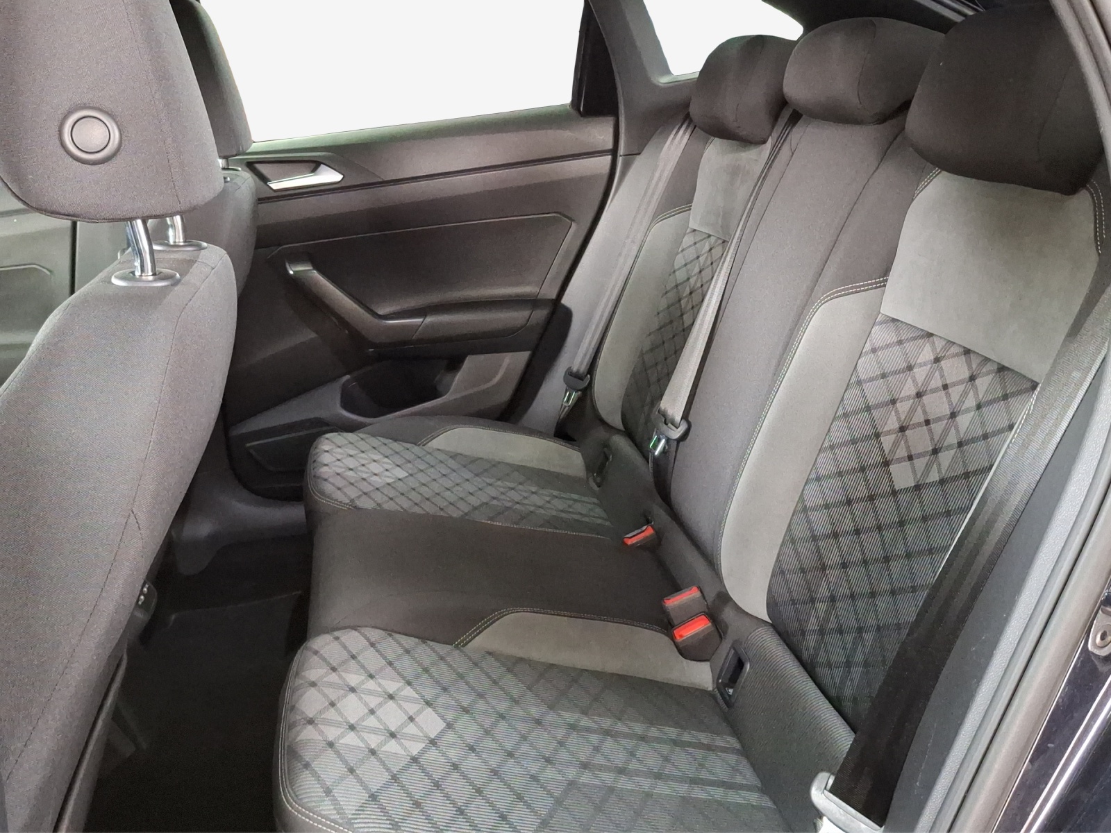 VW Taigo 1.0 TSI R-Line DSG-image-11