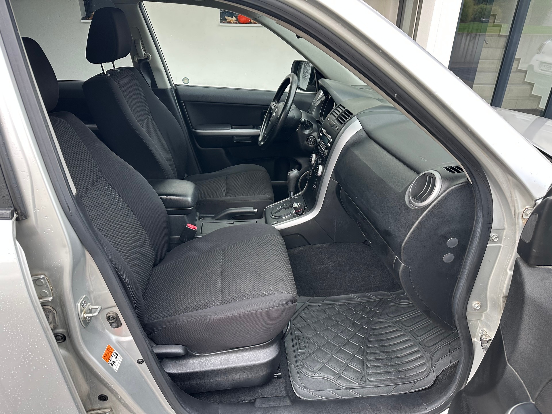 SUZUKI Grand Vitara 2.4 16V GL Top Automatic-image-2
