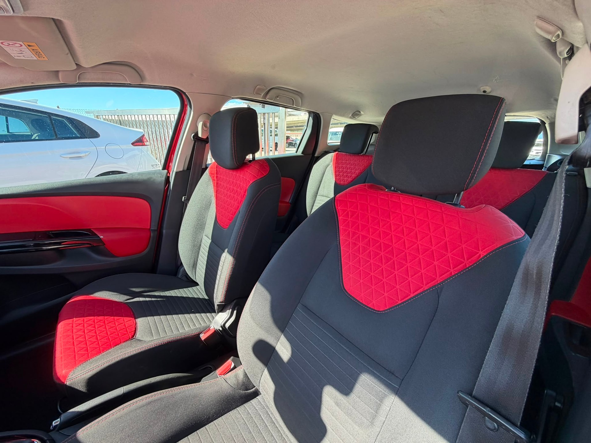 RENAULT Clio Grandtour 1.5 dCi Swiss 🇨🇭 Edition EDC GARANTIE 2 ANS expertiser du jour-image-13