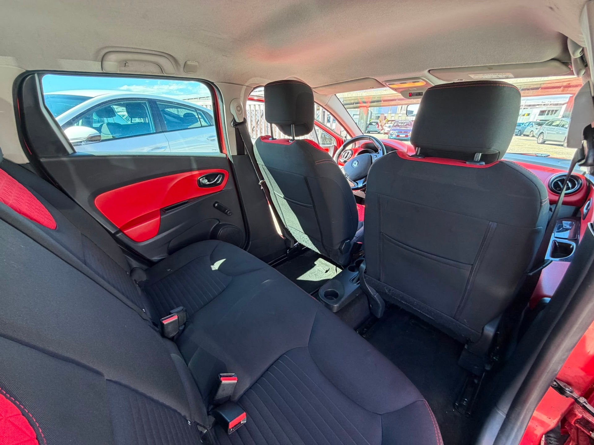 RENAULT Clio Grandtour 1.5 dCi Swiss 🇨🇭 Edition EDC GARANTIE 2 ANS expertiser du jour-image-15