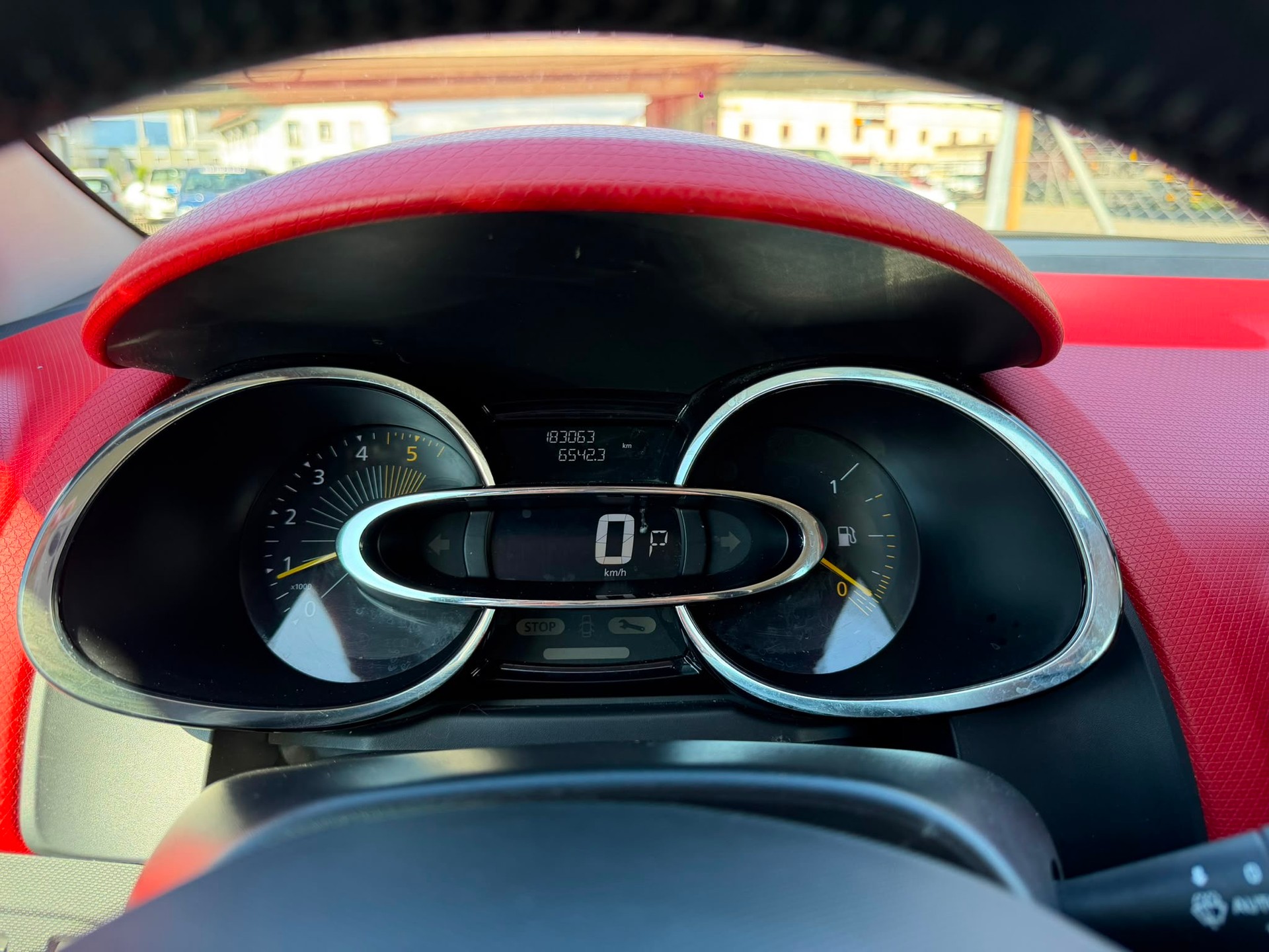 RENAULT Clio Grandtour 1.5 dCi Swiss 🇨🇭 Edition EDC GARANTIE 2 ANS expertiser du jour-image-11