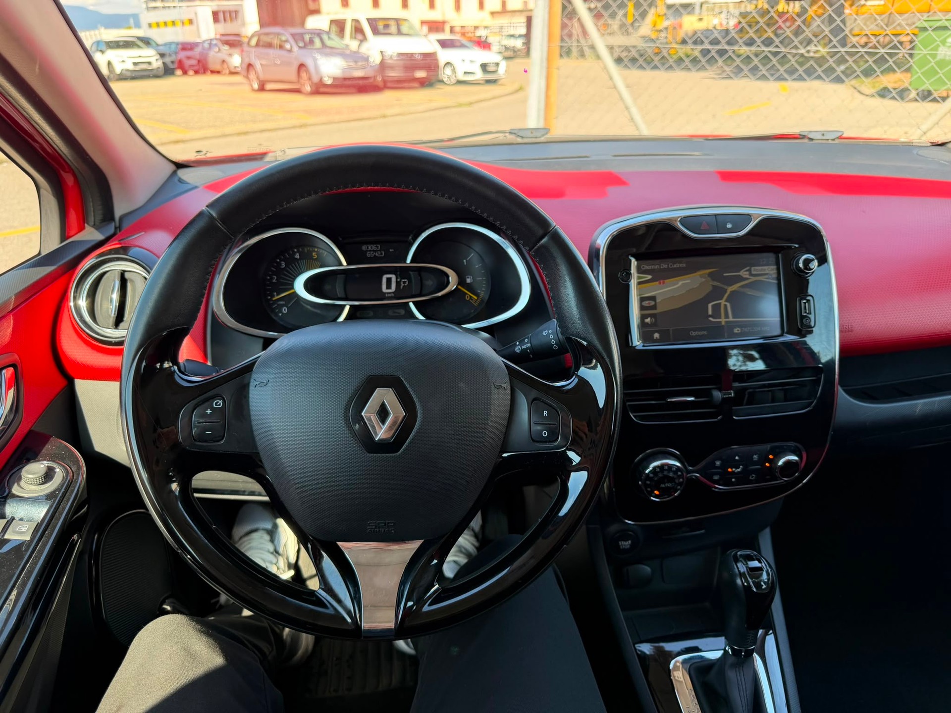 RENAULT Clio Grandtour 1.5 dCi Swiss 🇨🇭 Edition EDC GARANTIE 2 ANS expertiser du jour-image-8