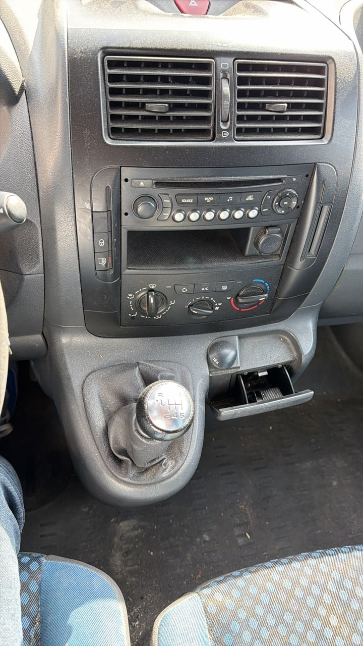 FIAT Scudo 2.0 MJ Deluxe 1.2t-image-6