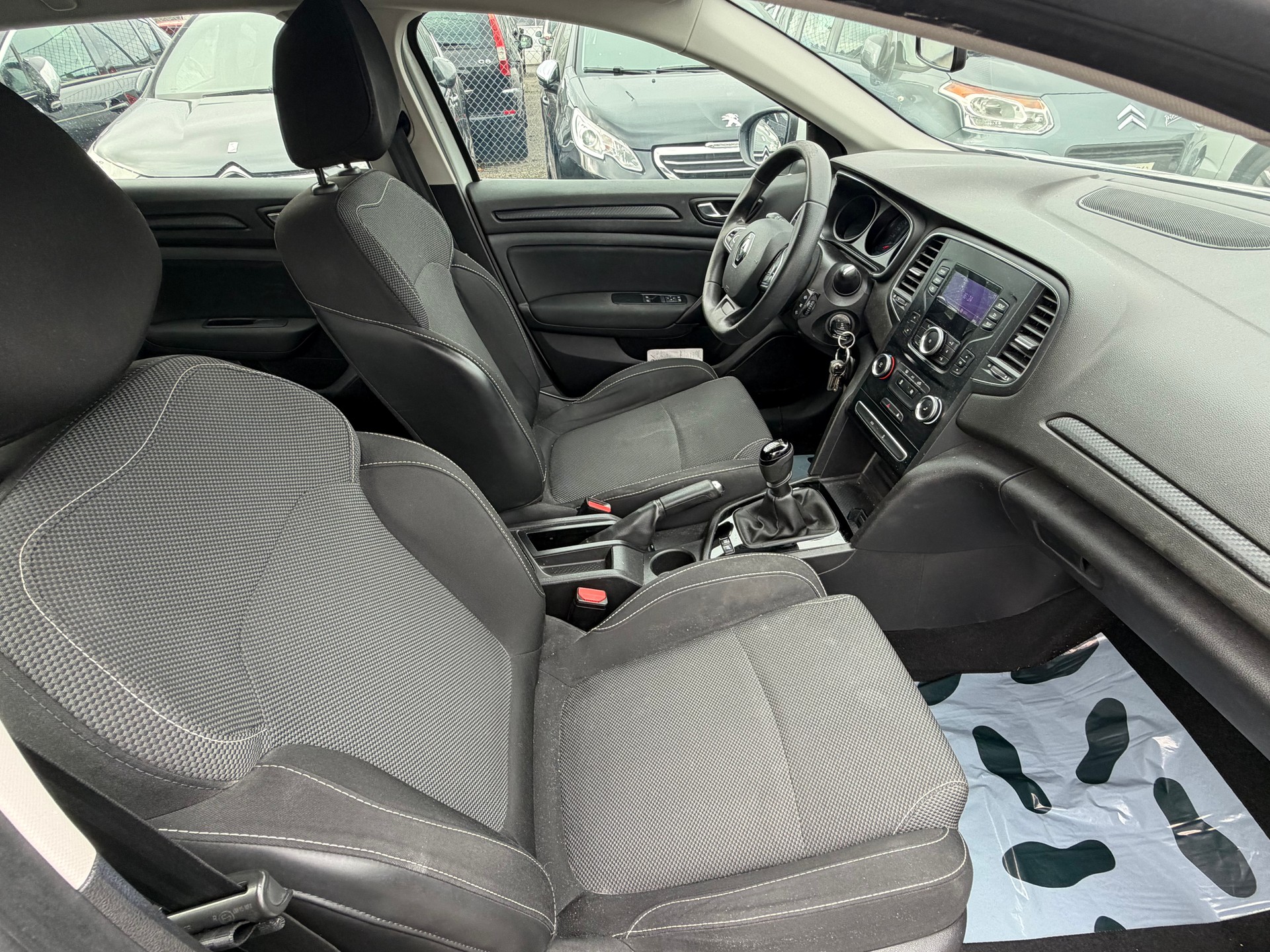 RENAULT Mégane Grandtour 1.3 16V Turbo Business-image-7