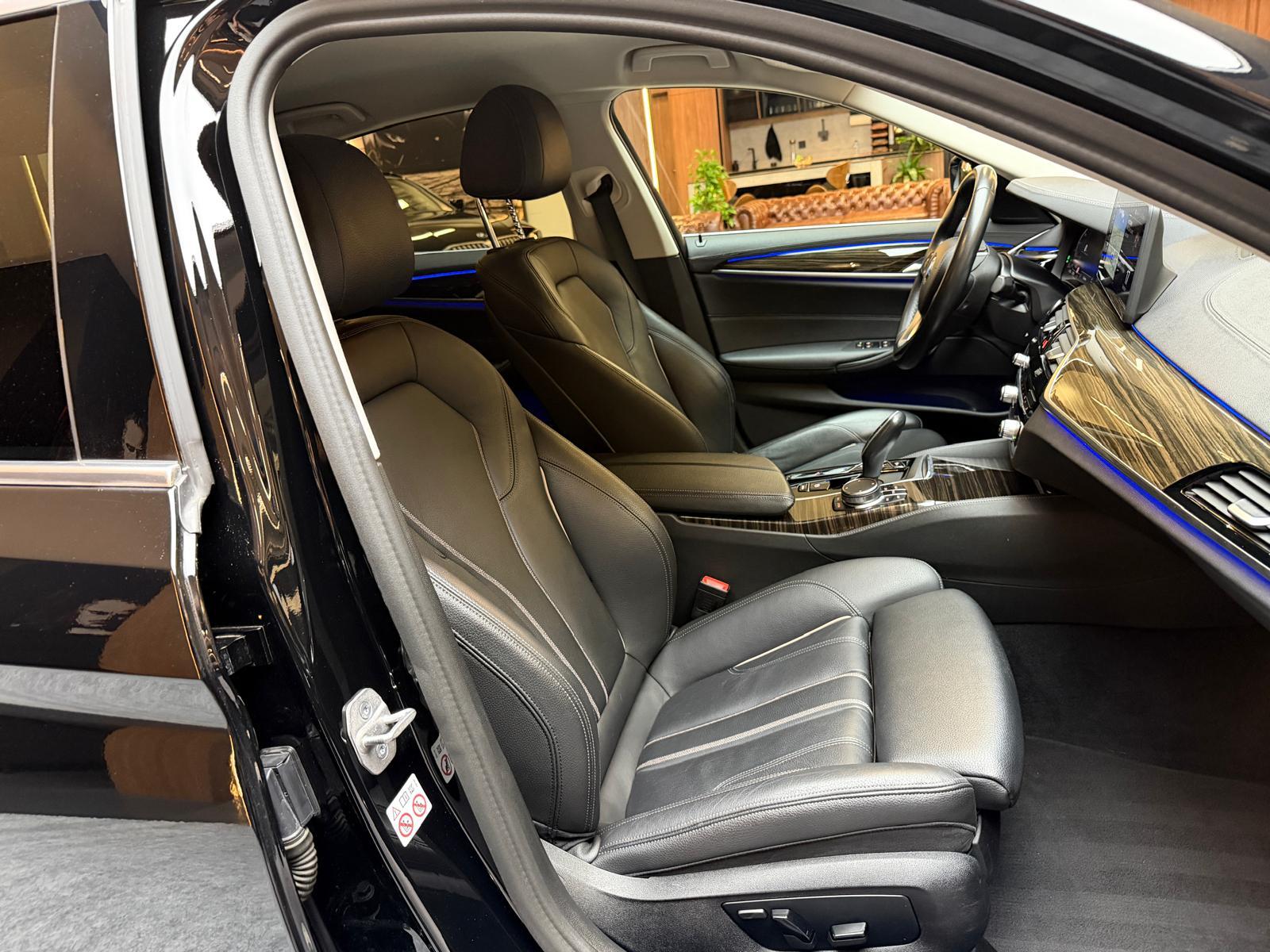 BMW 5er Reihe G30 520d xDrive-image-16
