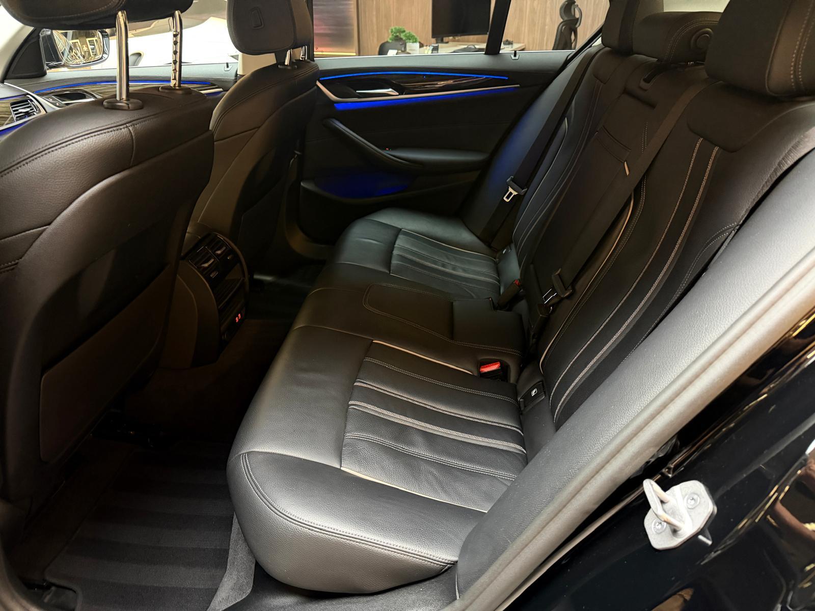 BMW 5er Reihe G30 520d xDrive-image-19