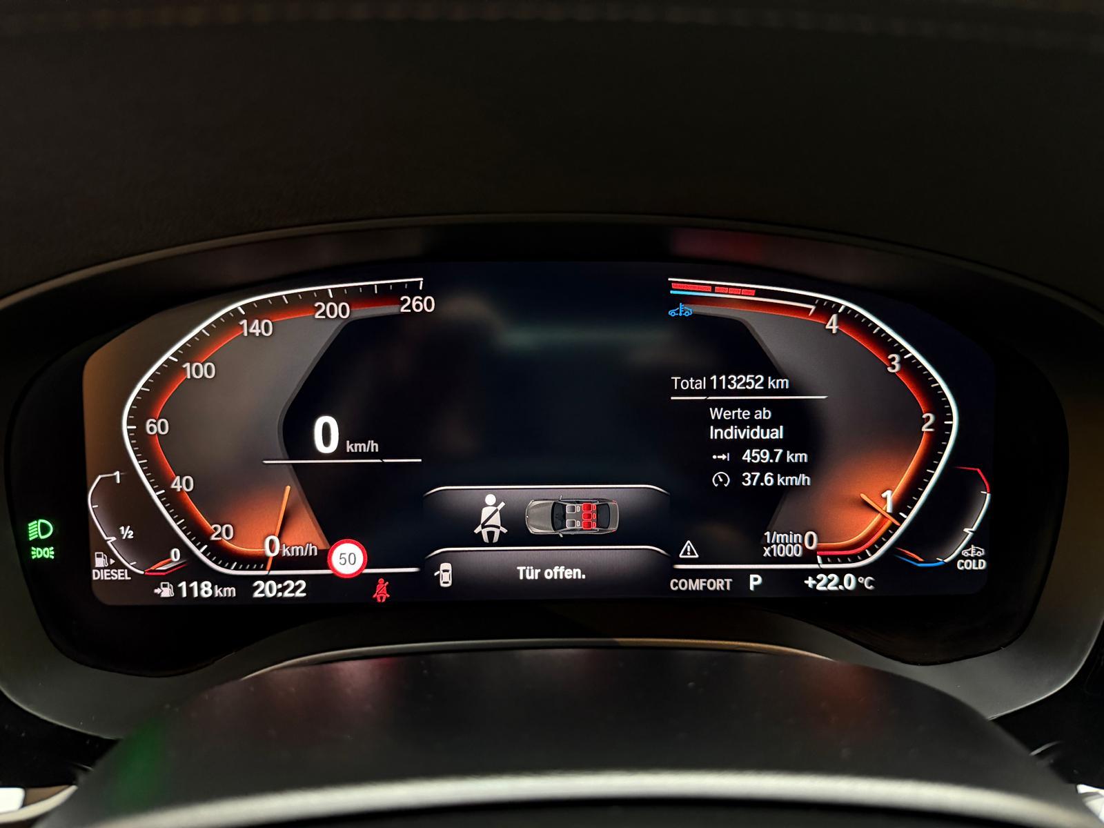BMW 5er Reihe G30 520d xDrive-image-28