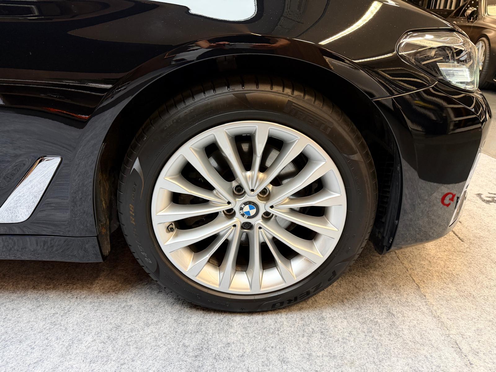 BMW 5er Reihe G30 520d xDrive-image-9