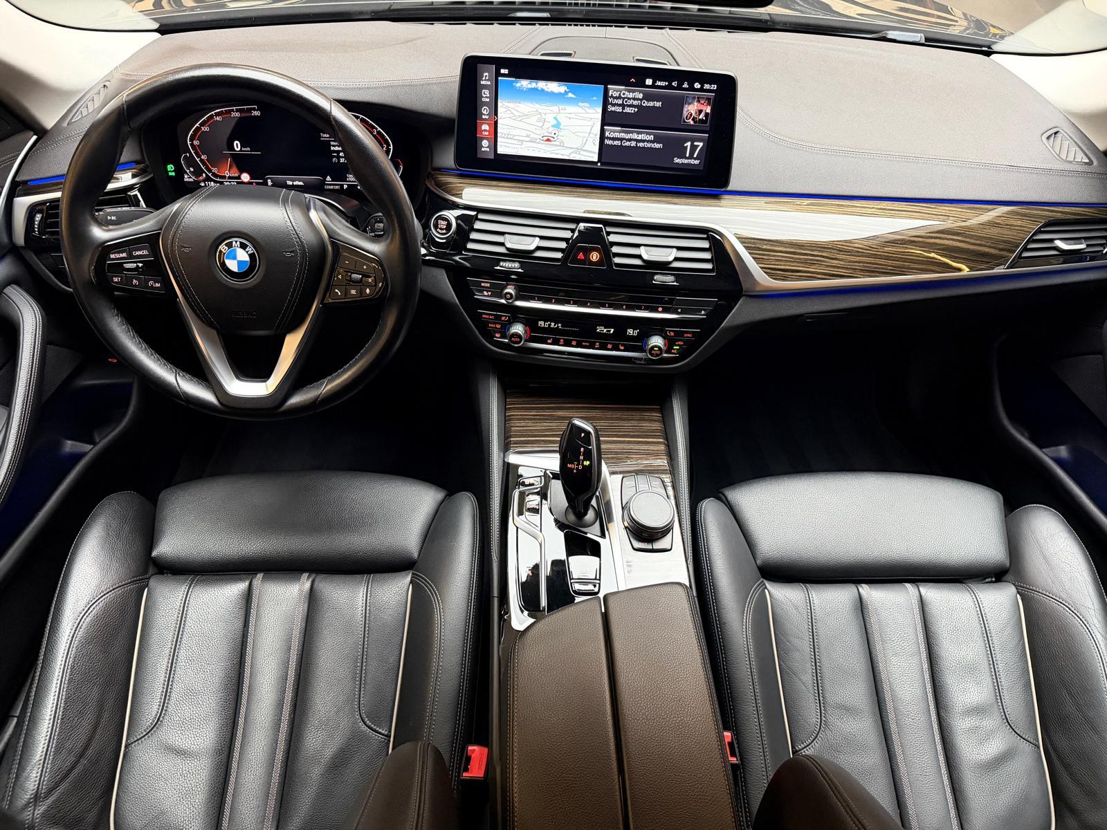 BMW 5er Reihe G30 520d xDrive-image-12