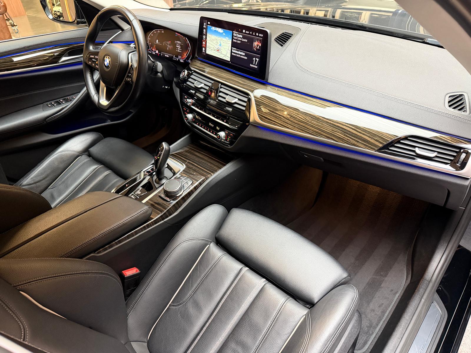 BMW 5er Reihe G30 520d xDrive-image-17