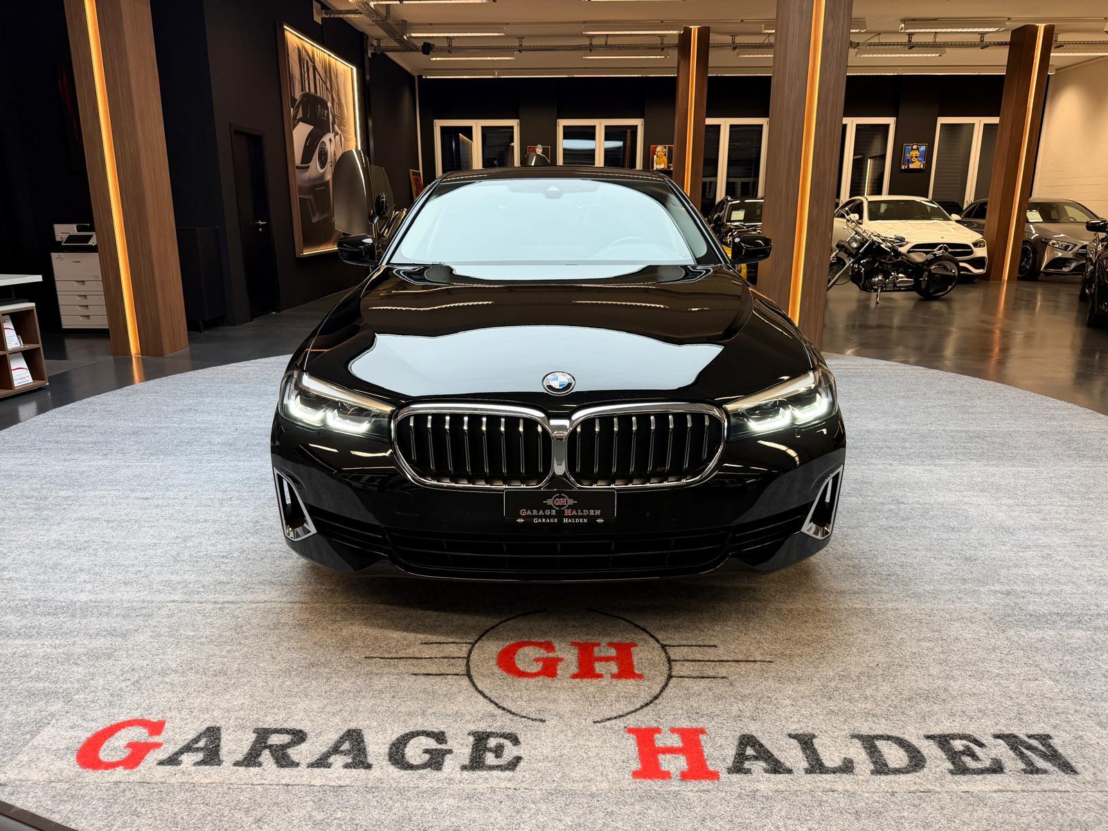 BMW 5er Reihe G30 520d xDrive-image-2