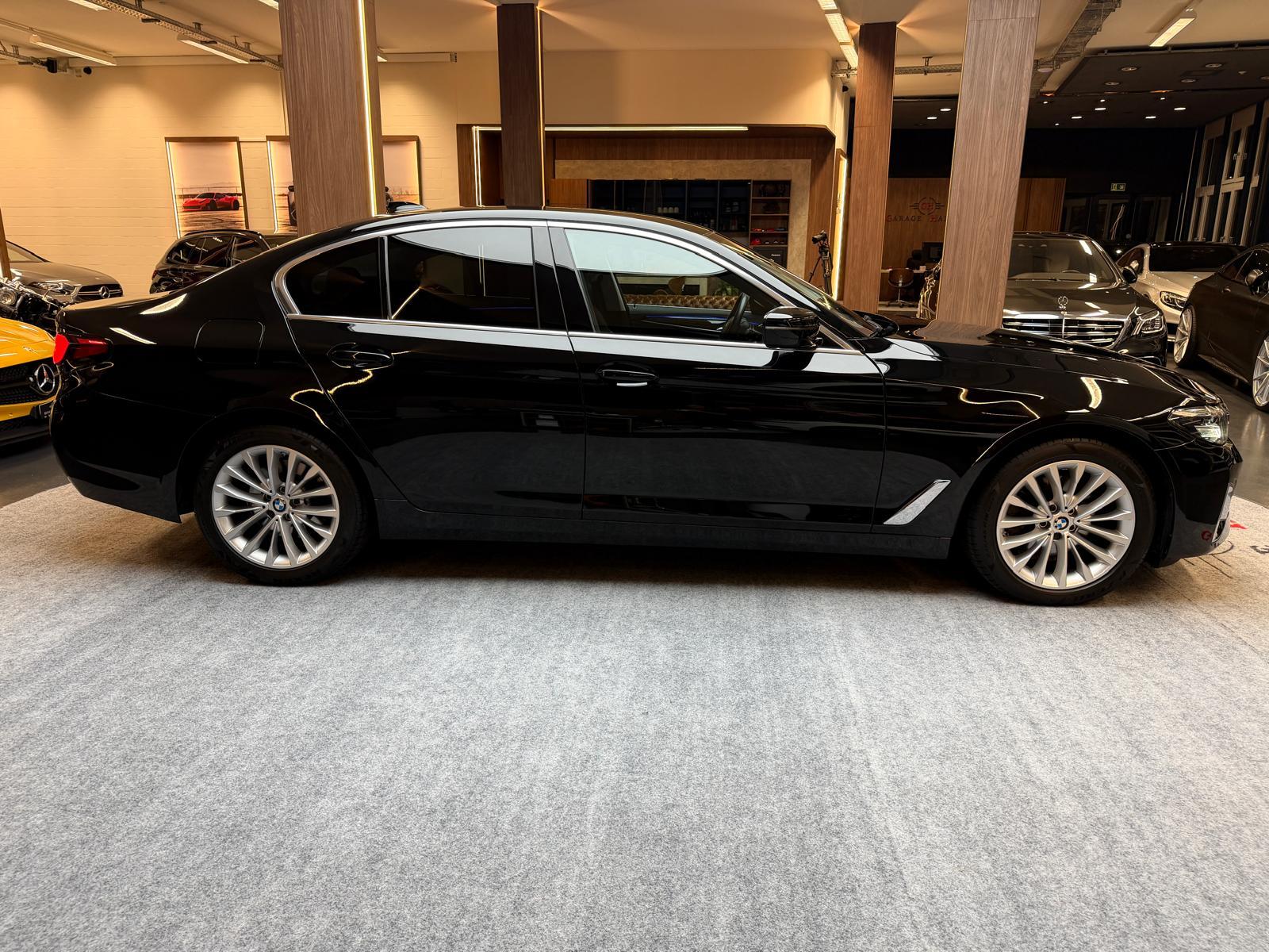 BMW 5er Reihe G30 520d xDrive-image-8