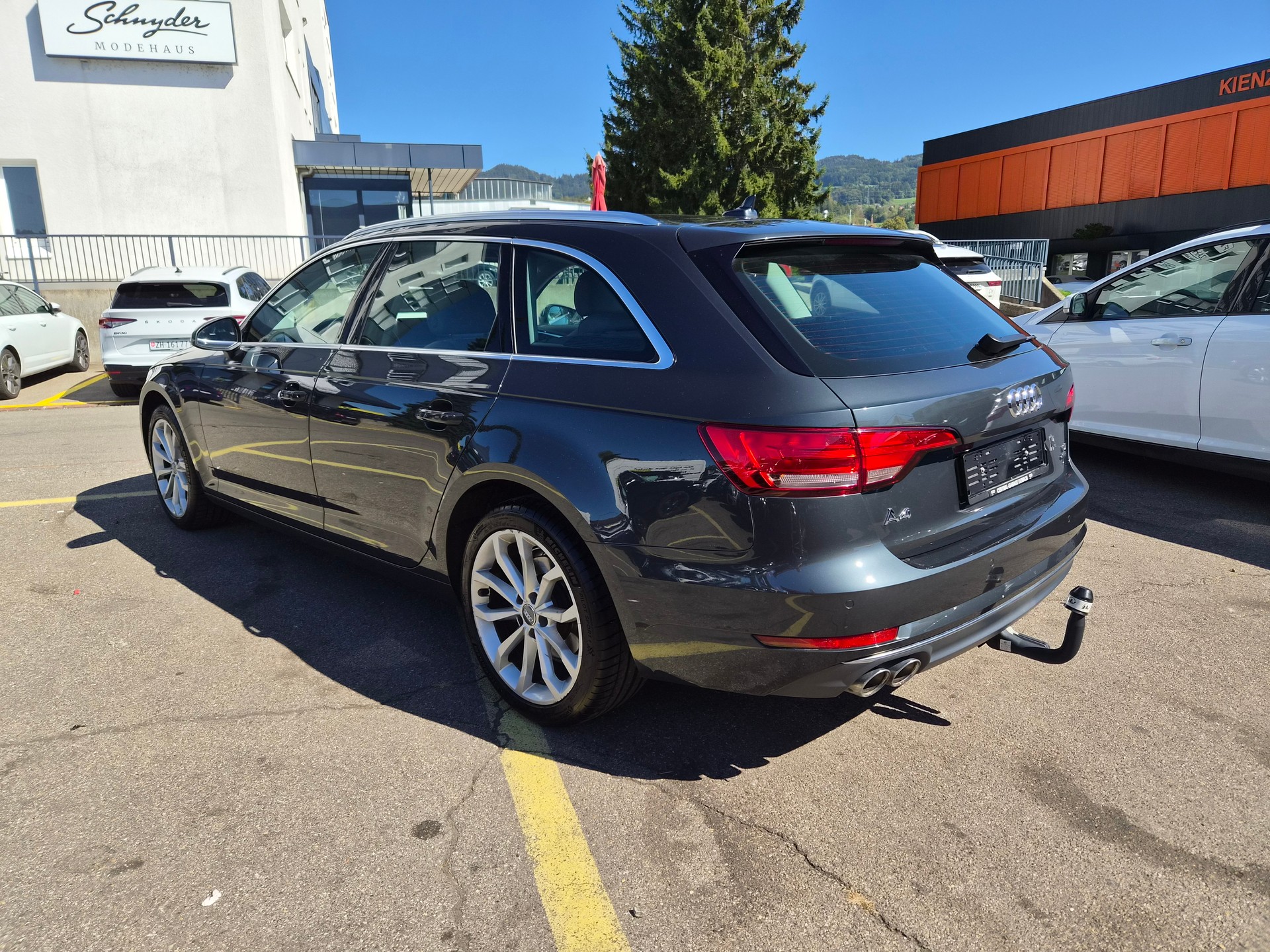 AUDI A4 Avant 2.0 TDI quattro S-tronic-image-4
