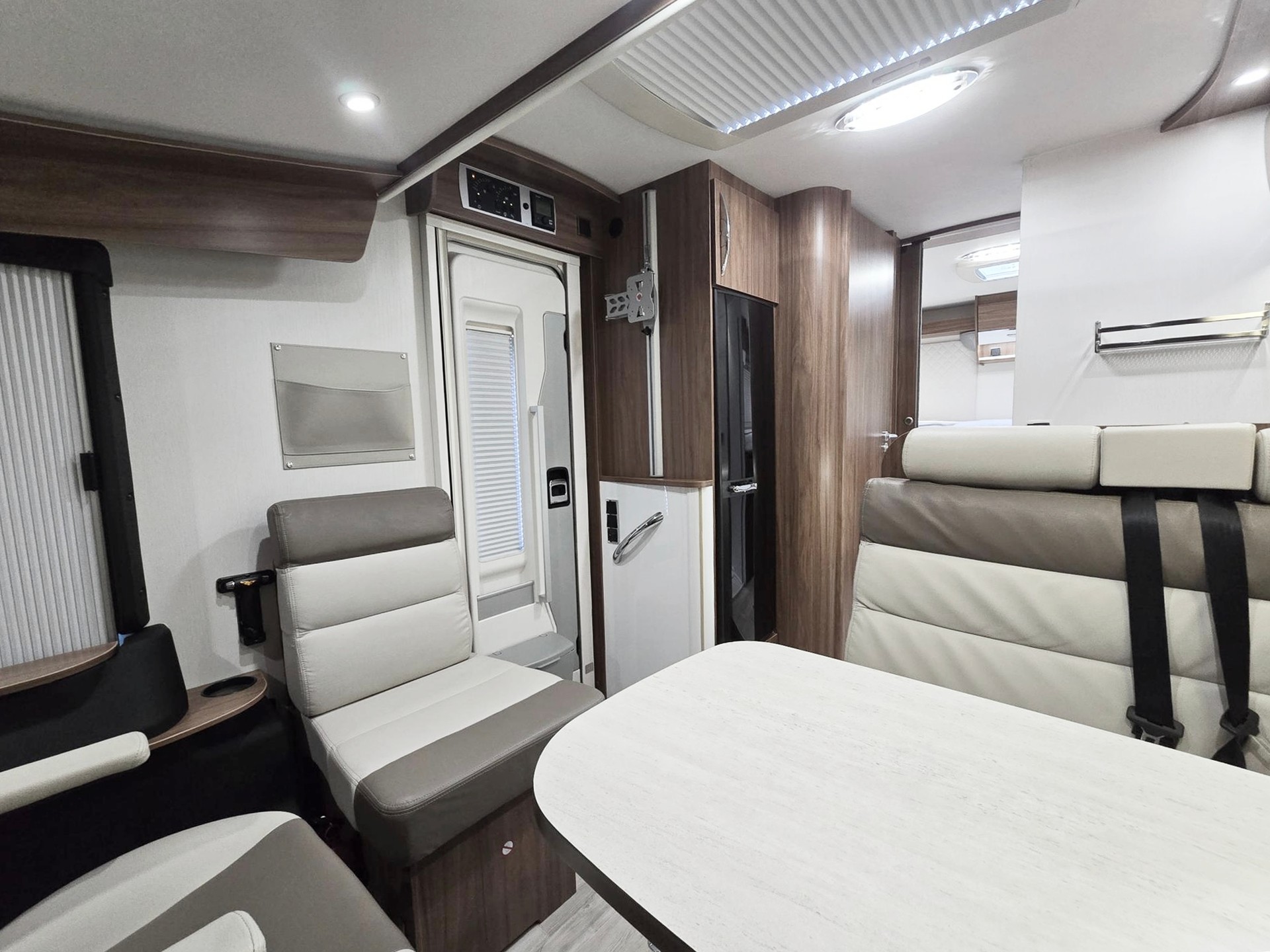 PILOTE G 700 GJ ESSENTIEL 2,3 DIESEL FIAT DUCATO MJ 150-image-9