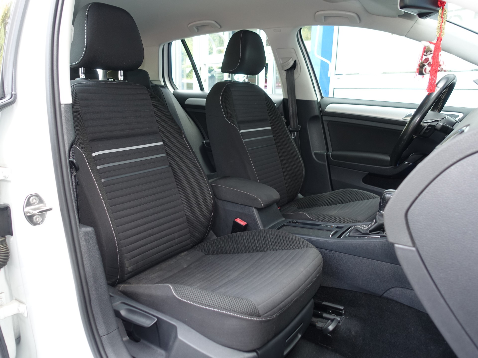 VW Golf 1.4 TSI Cup DSG-image-8