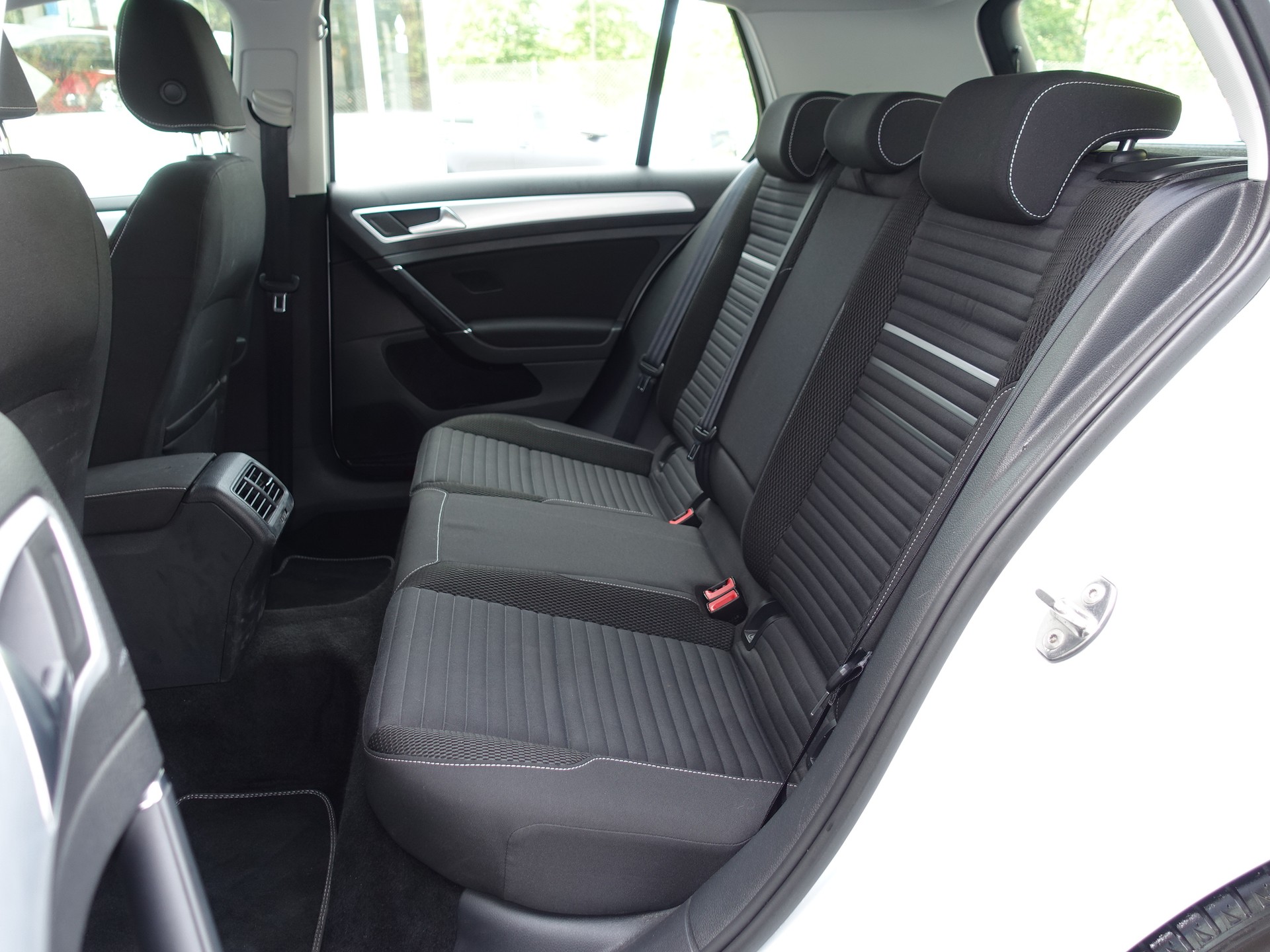 VW Golf 1.4 TSI Cup DSG-image-15