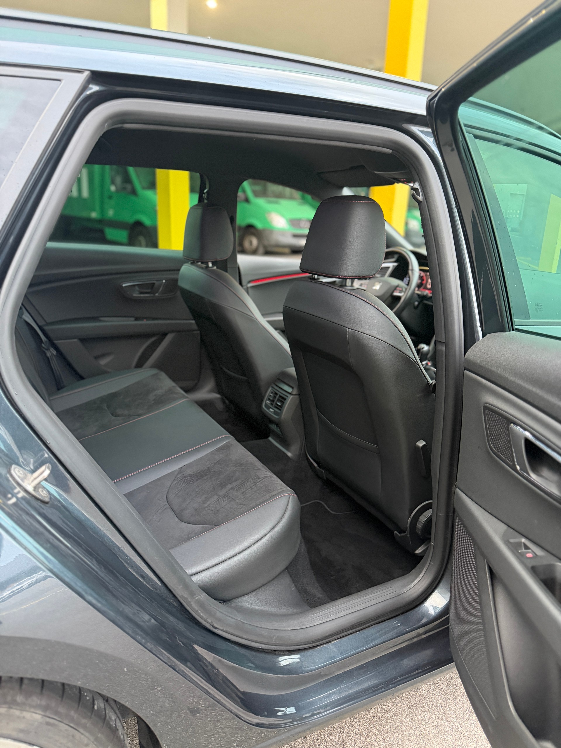 SEAT Leon ST 1.5 TSI EVO SWISS FR-image-14