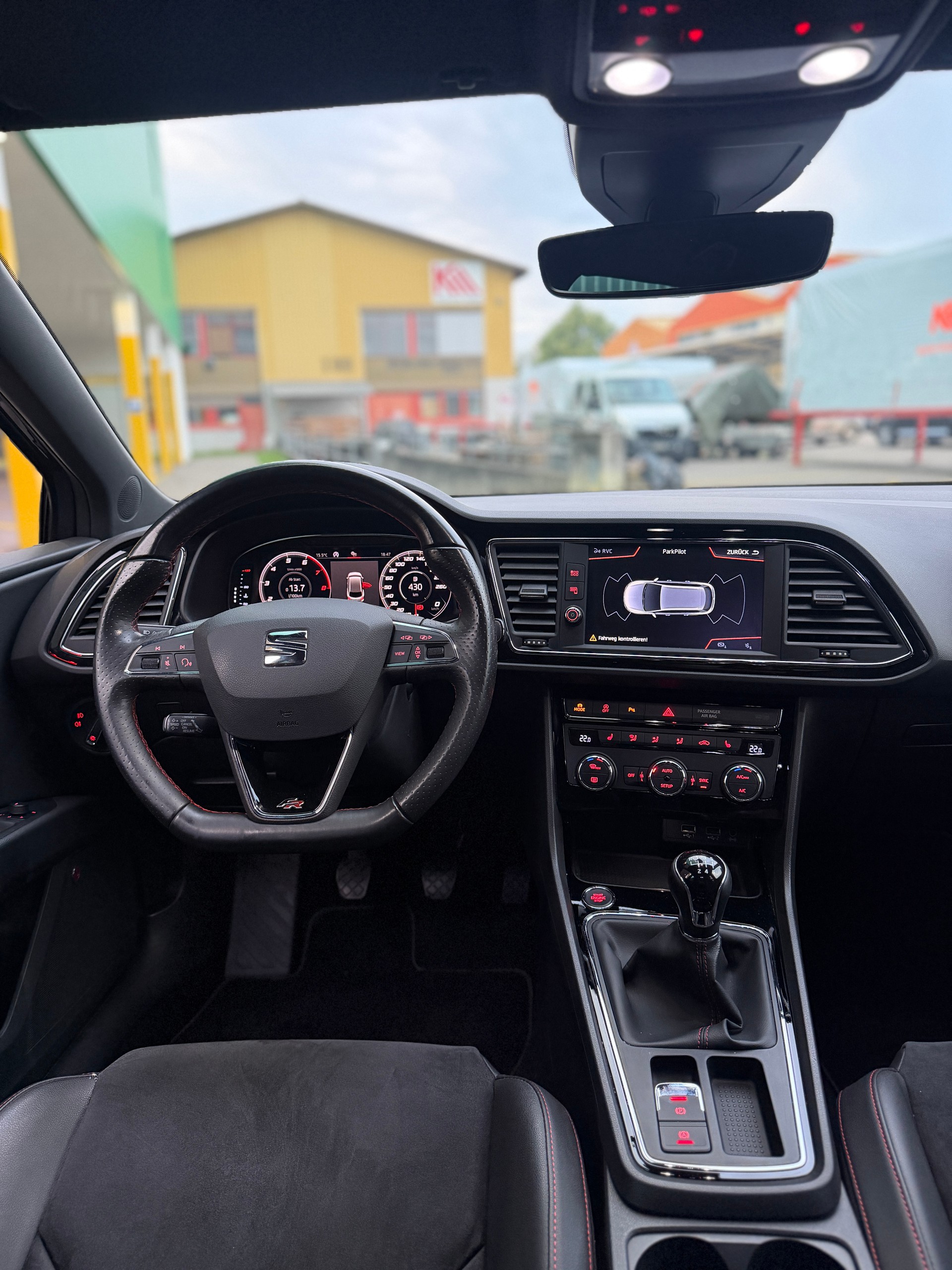 SEAT Leon ST 1.5 TSI EVO SWISS FR-image-9