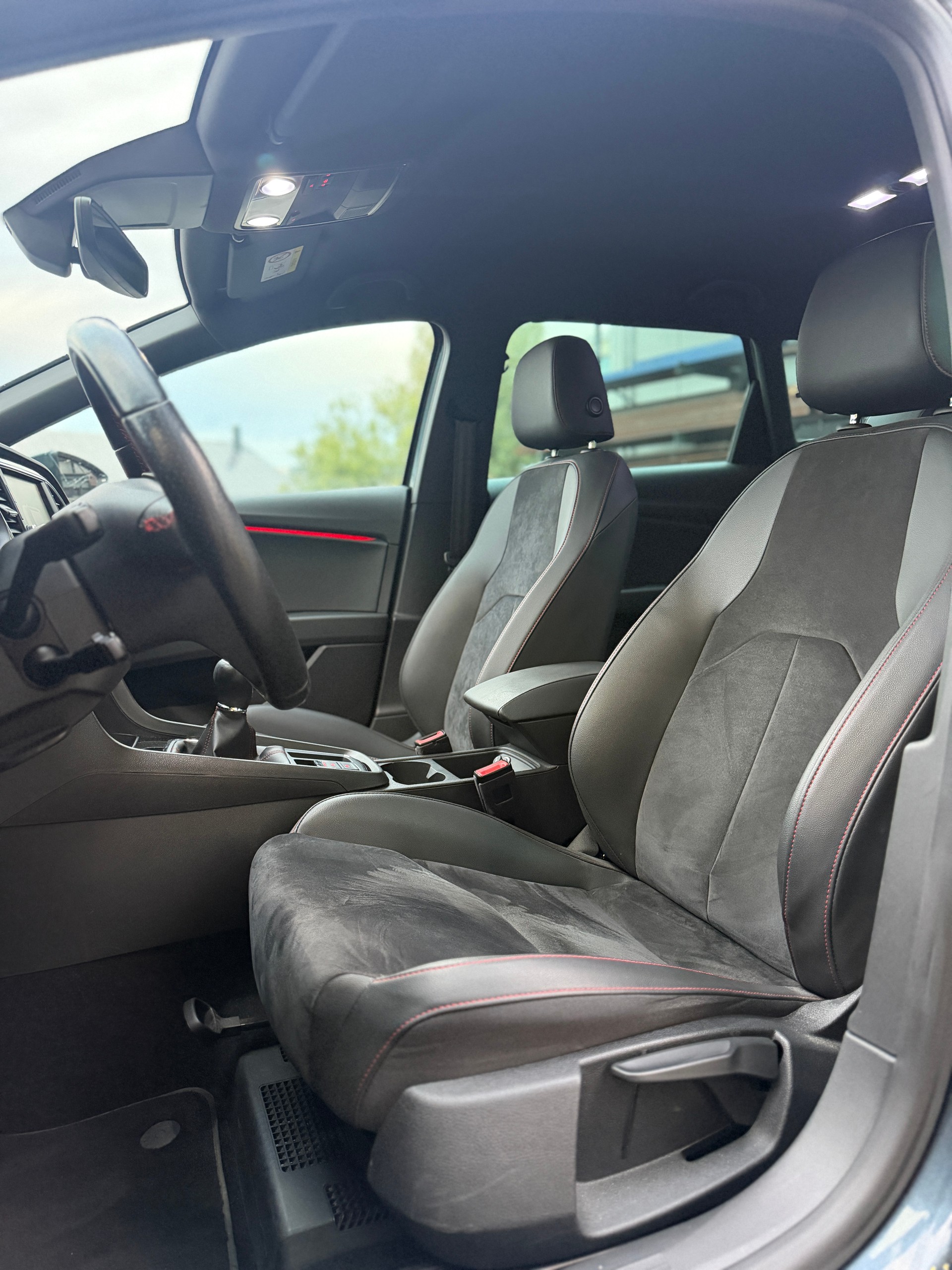 SEAT Leon ST 1.5 TSI EVO SWISS FR-image-8