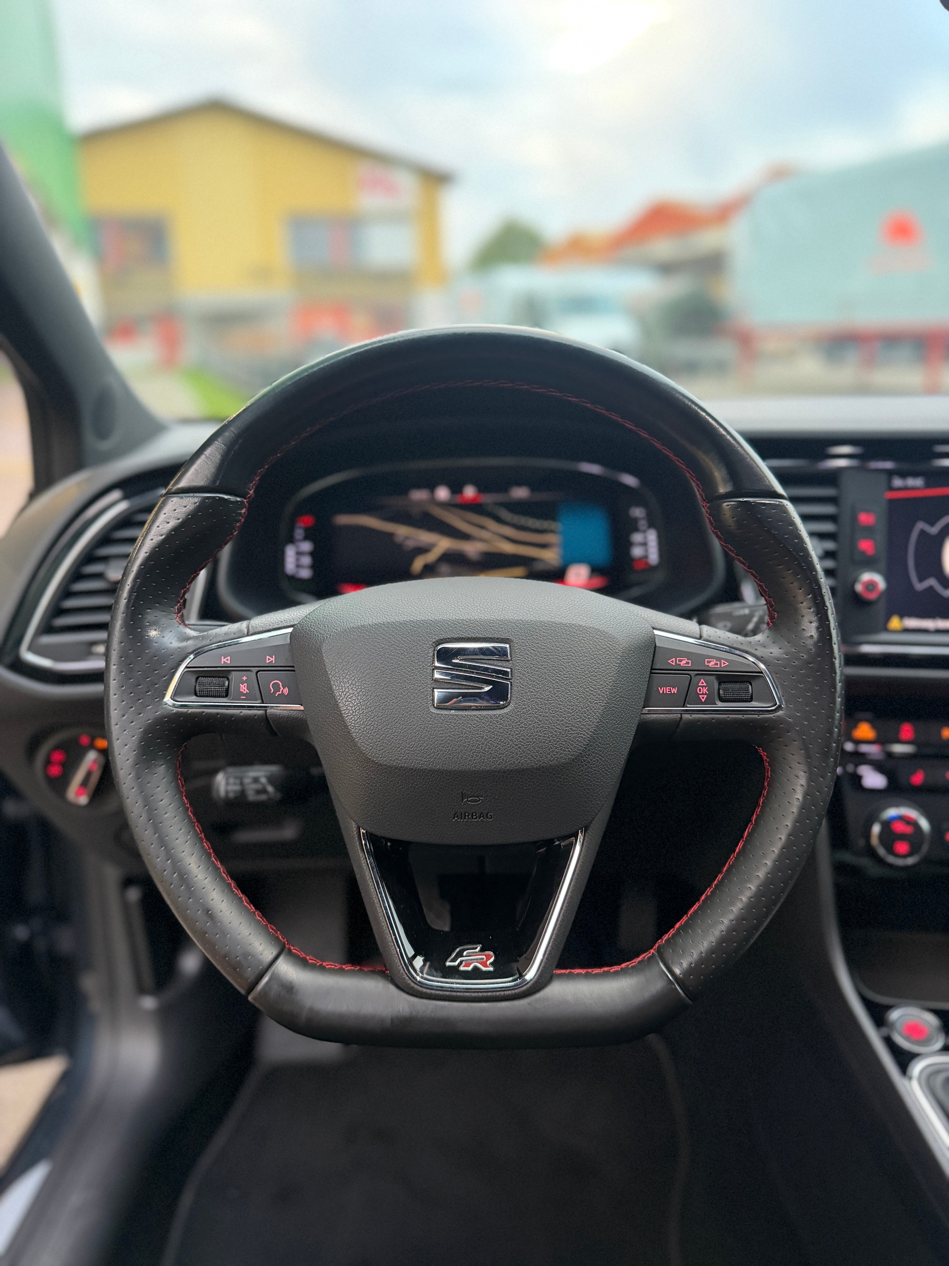 SEAT Leon ST 1.5 TSI EVO SWISS FR-image-10