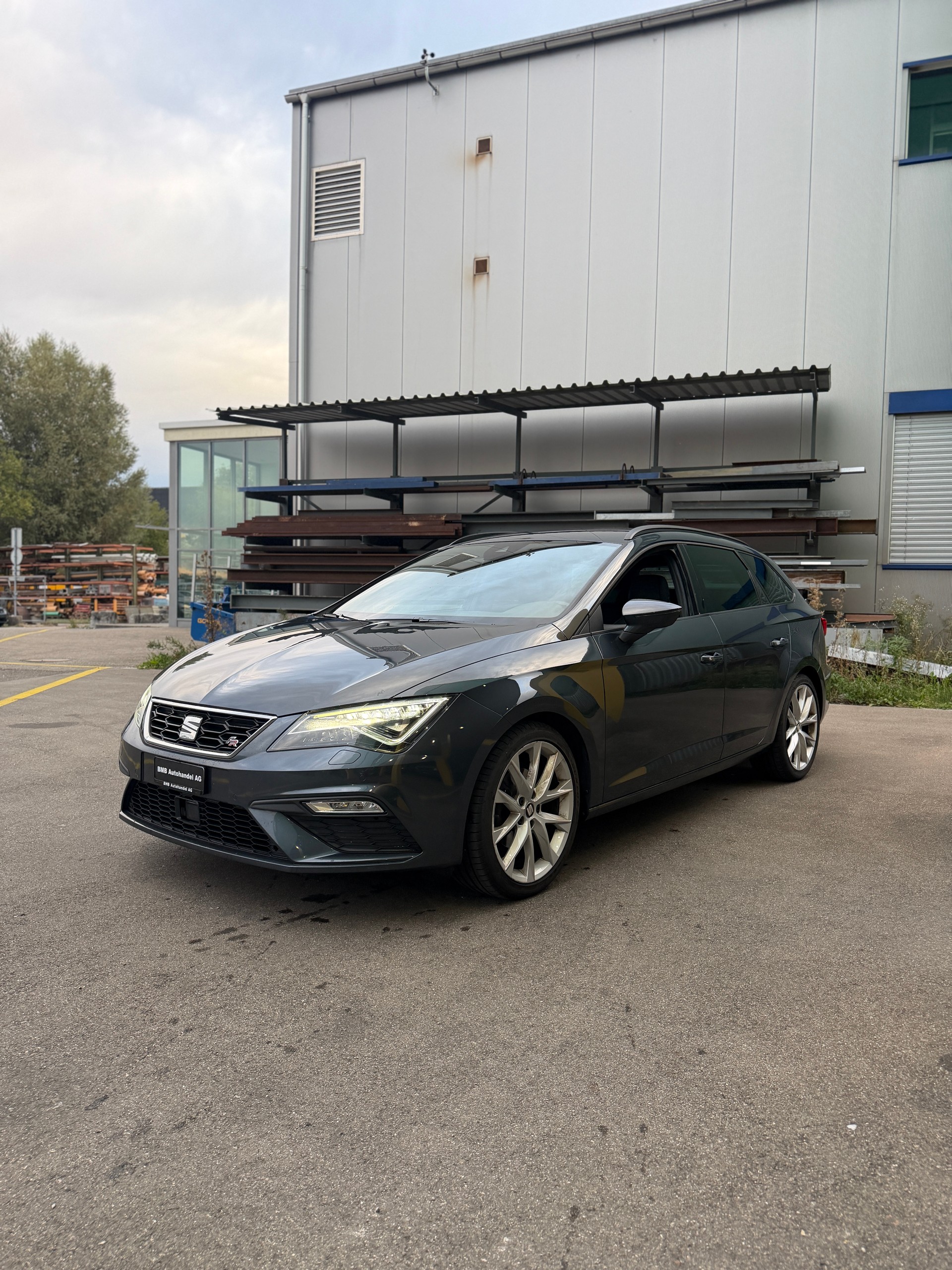 SEAT Leon ST 1.5 TSI EVO SWISS FR-image-2