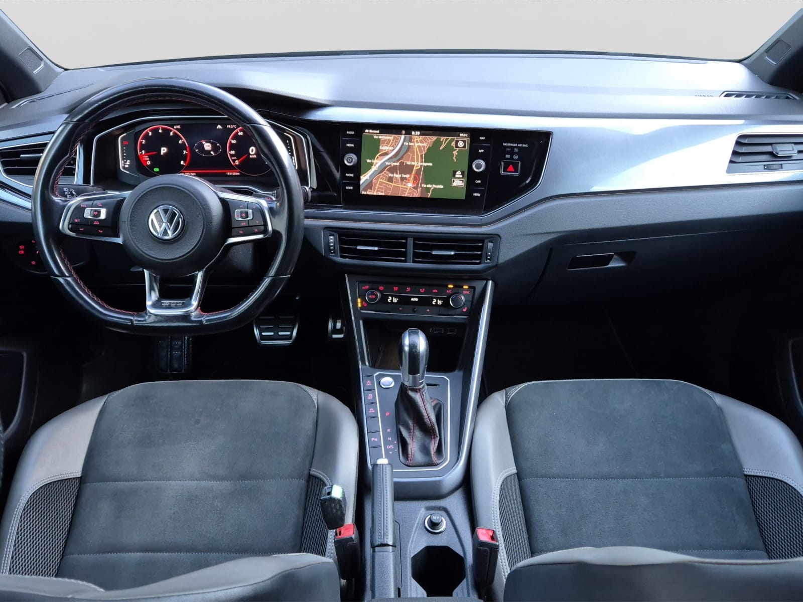 VW Polo 2.0 TSI GTI DSG-image-11