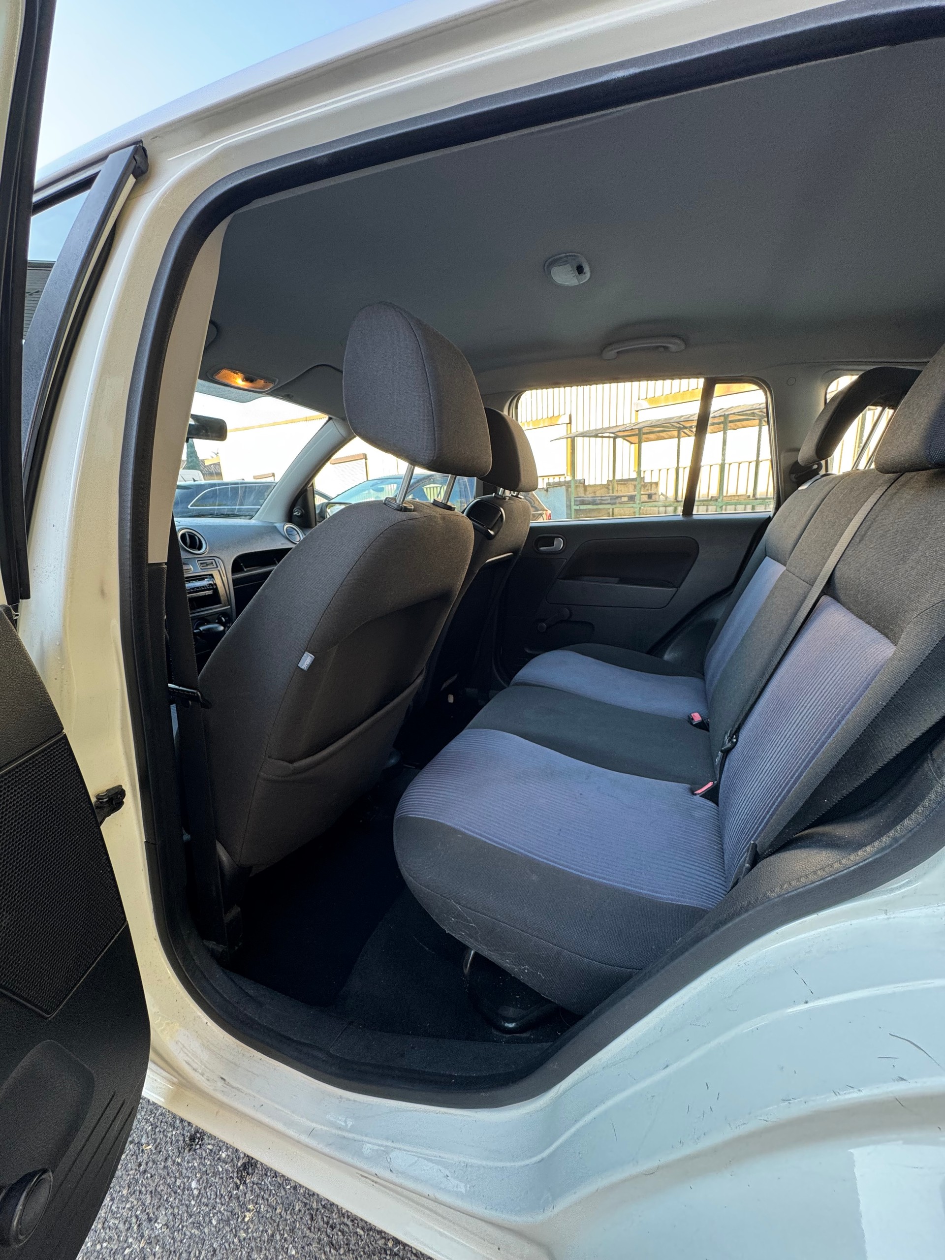 FORD Fusion 1.6 16V Trend-image-4