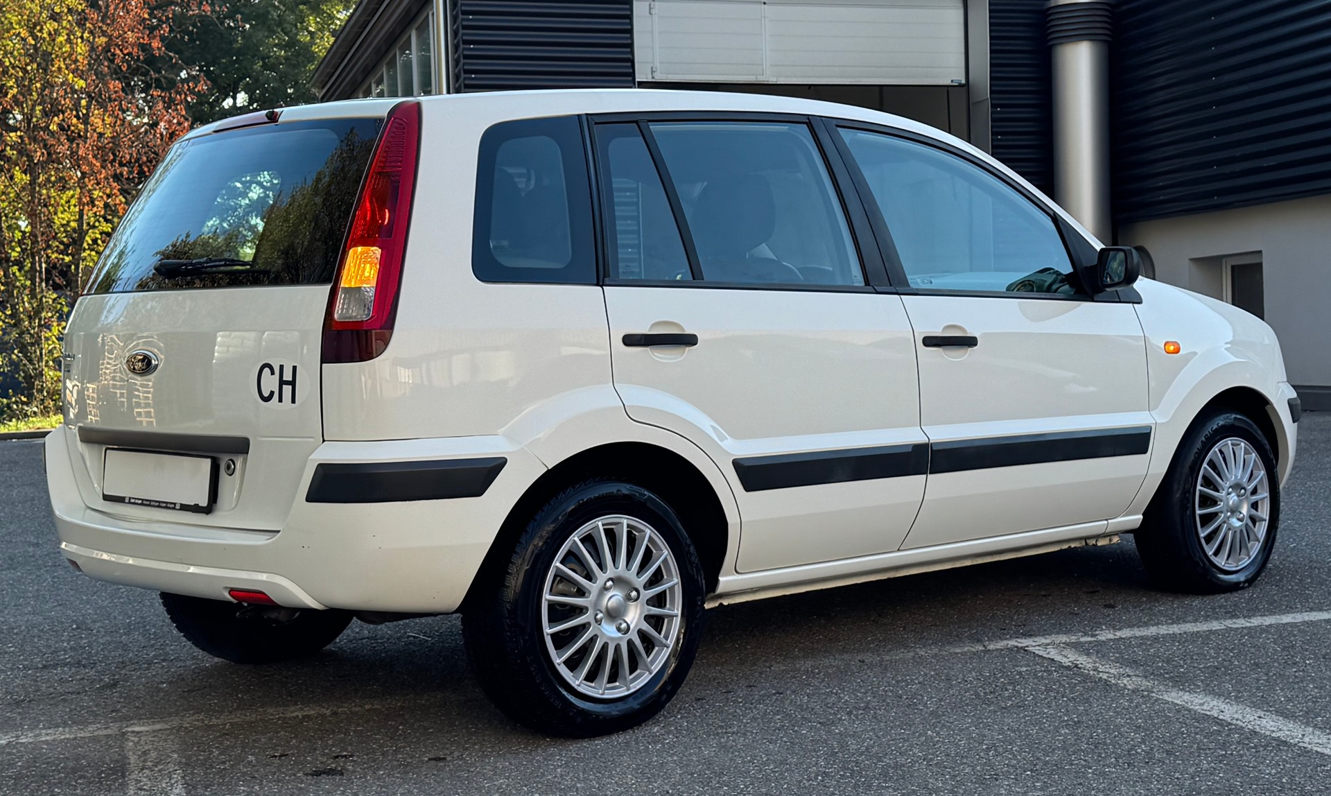 FORD Fusion 1.6 16V Trend-image-2