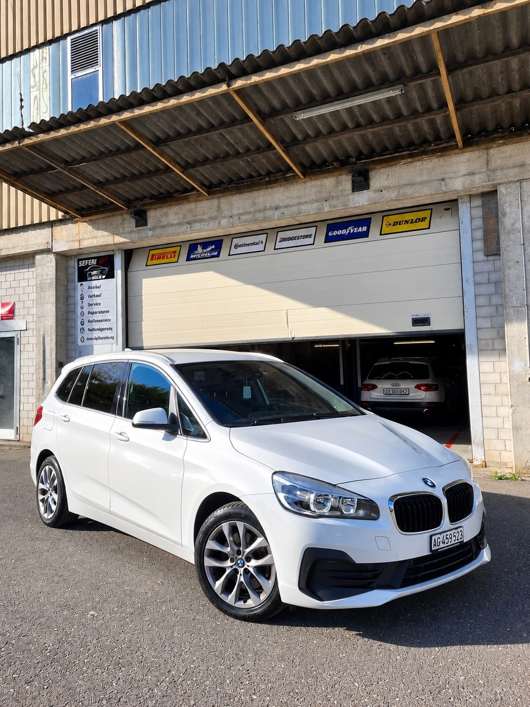 BMW 218d xDrive Gran Tourer-image-0