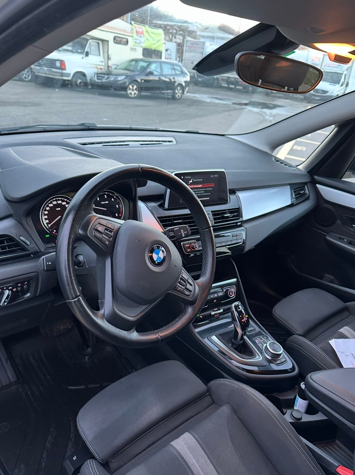 BMW 218d xDrive Gran Tourer-image-4