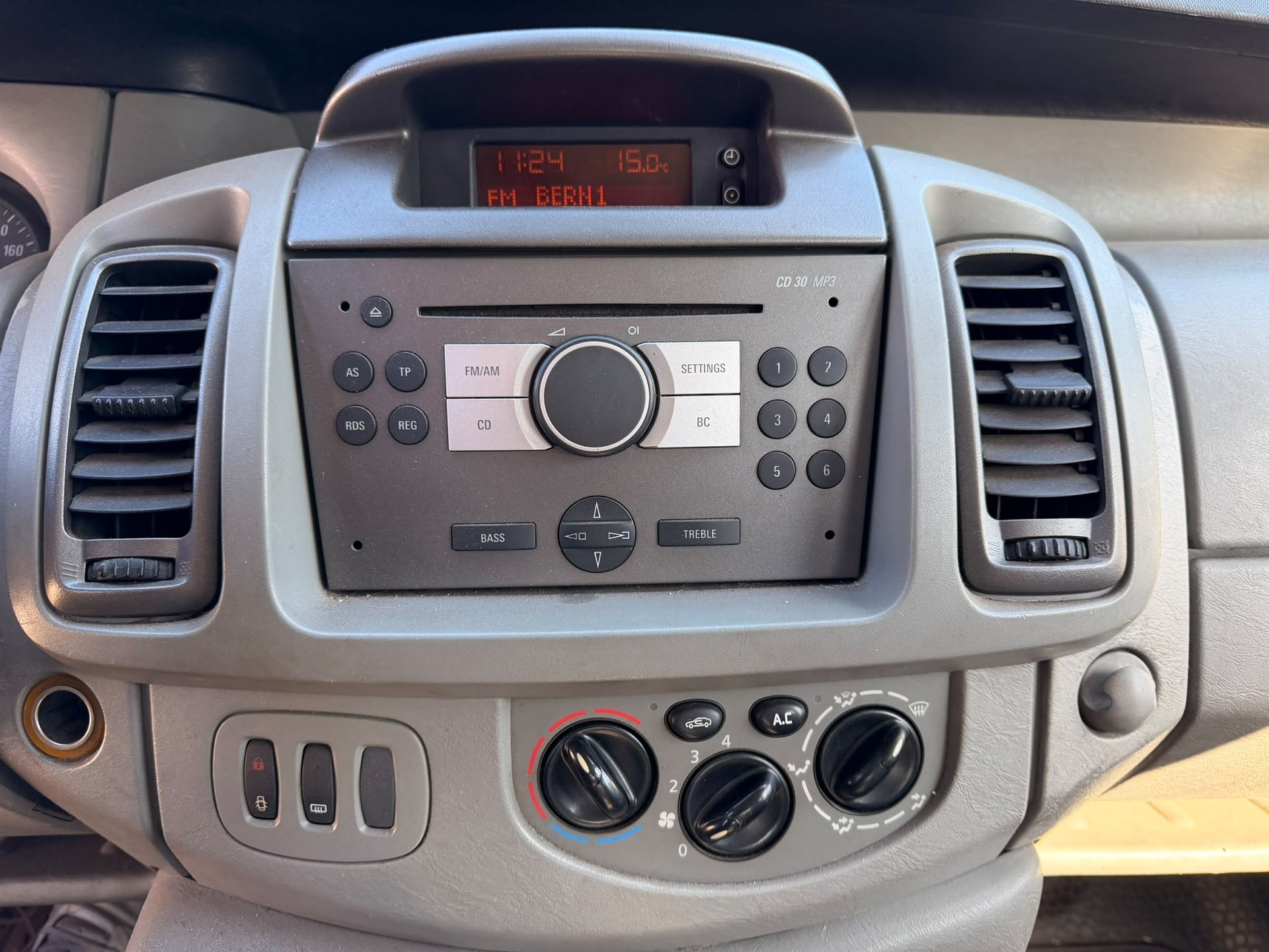 OPEL Vivaro 2.0 CDTI 2.7t L1H1-image-7