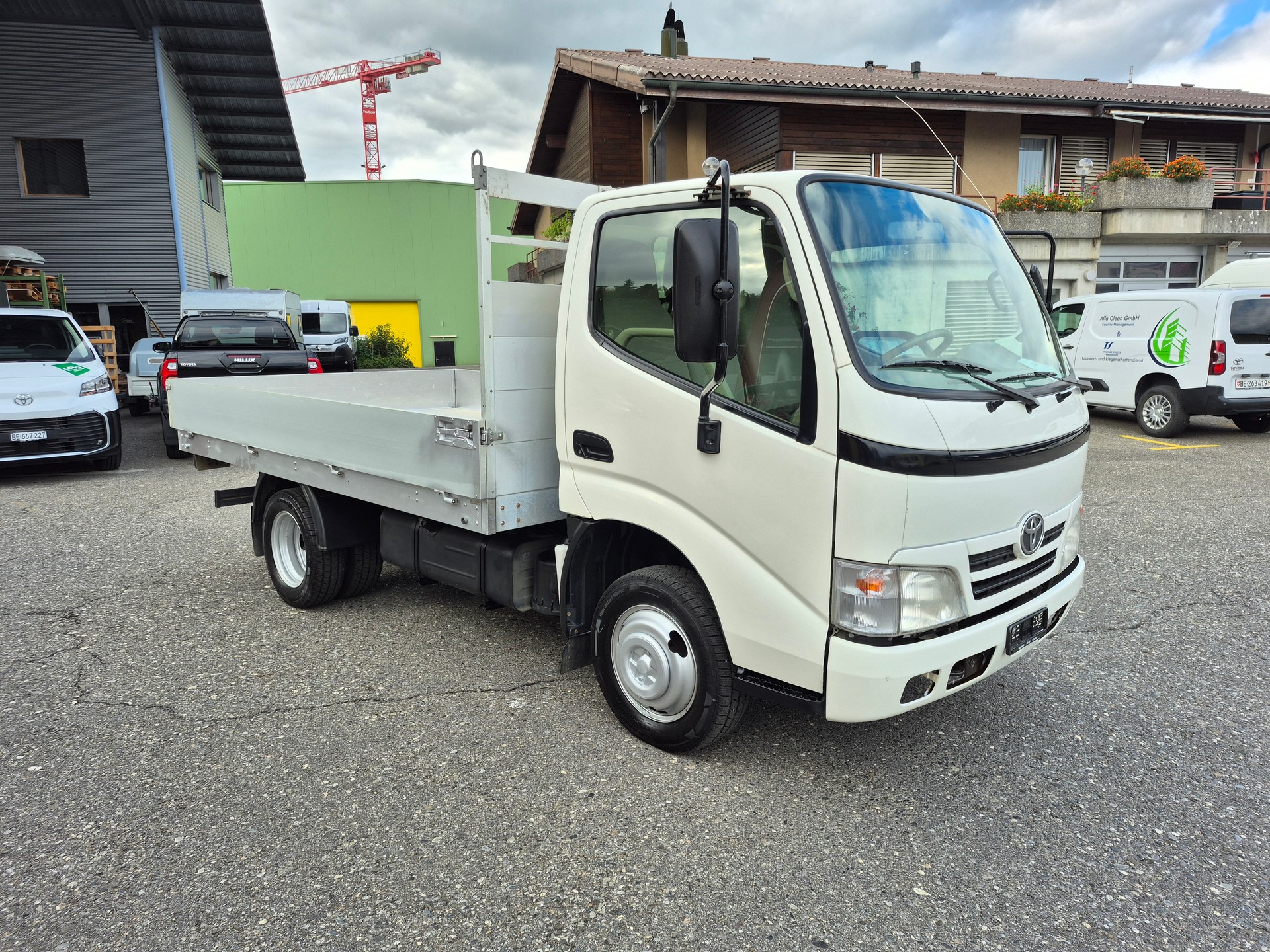 TOYOTA Dyna 150 SWB-image-2