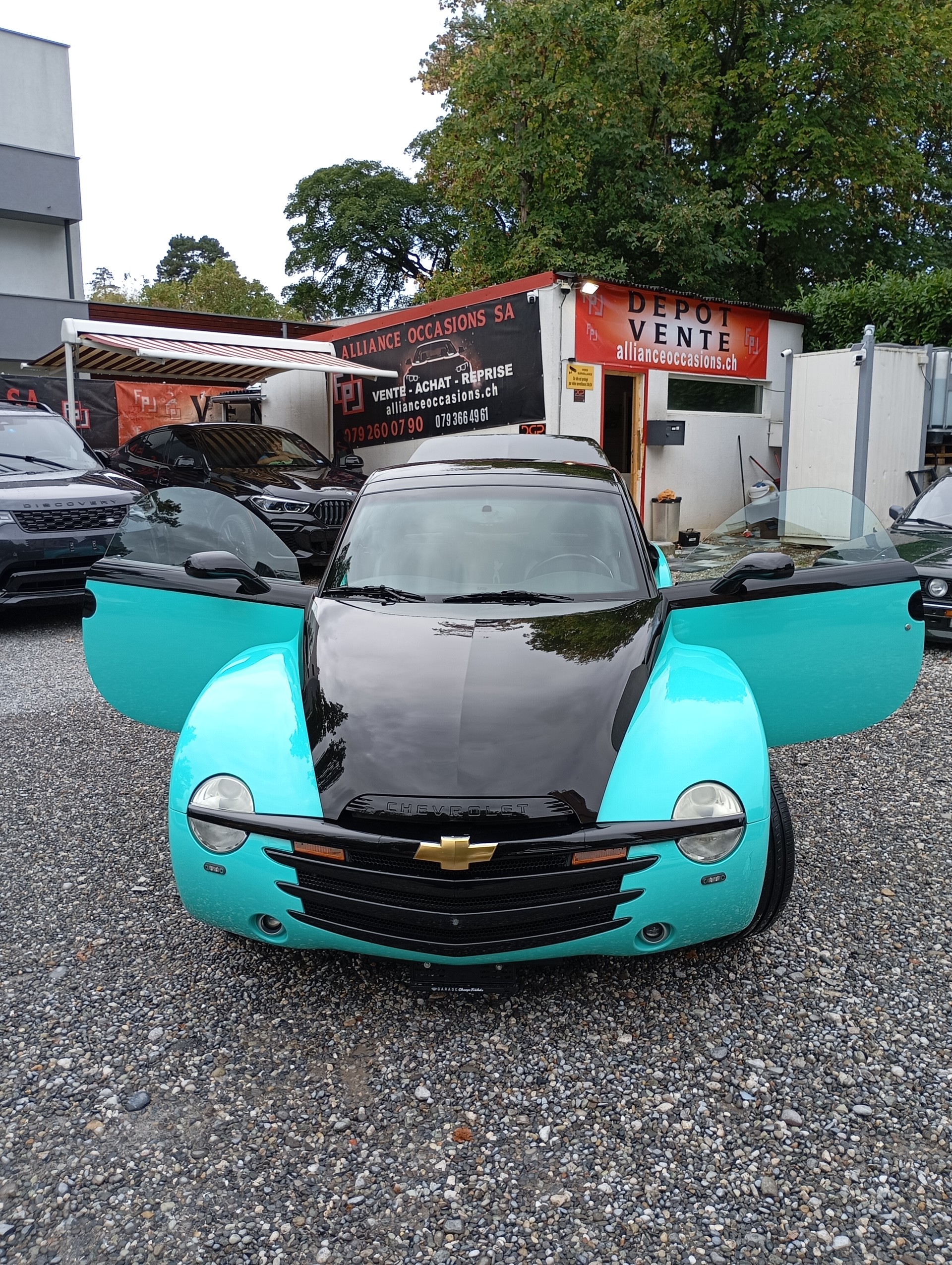 CHEVROLET ssr-image-18