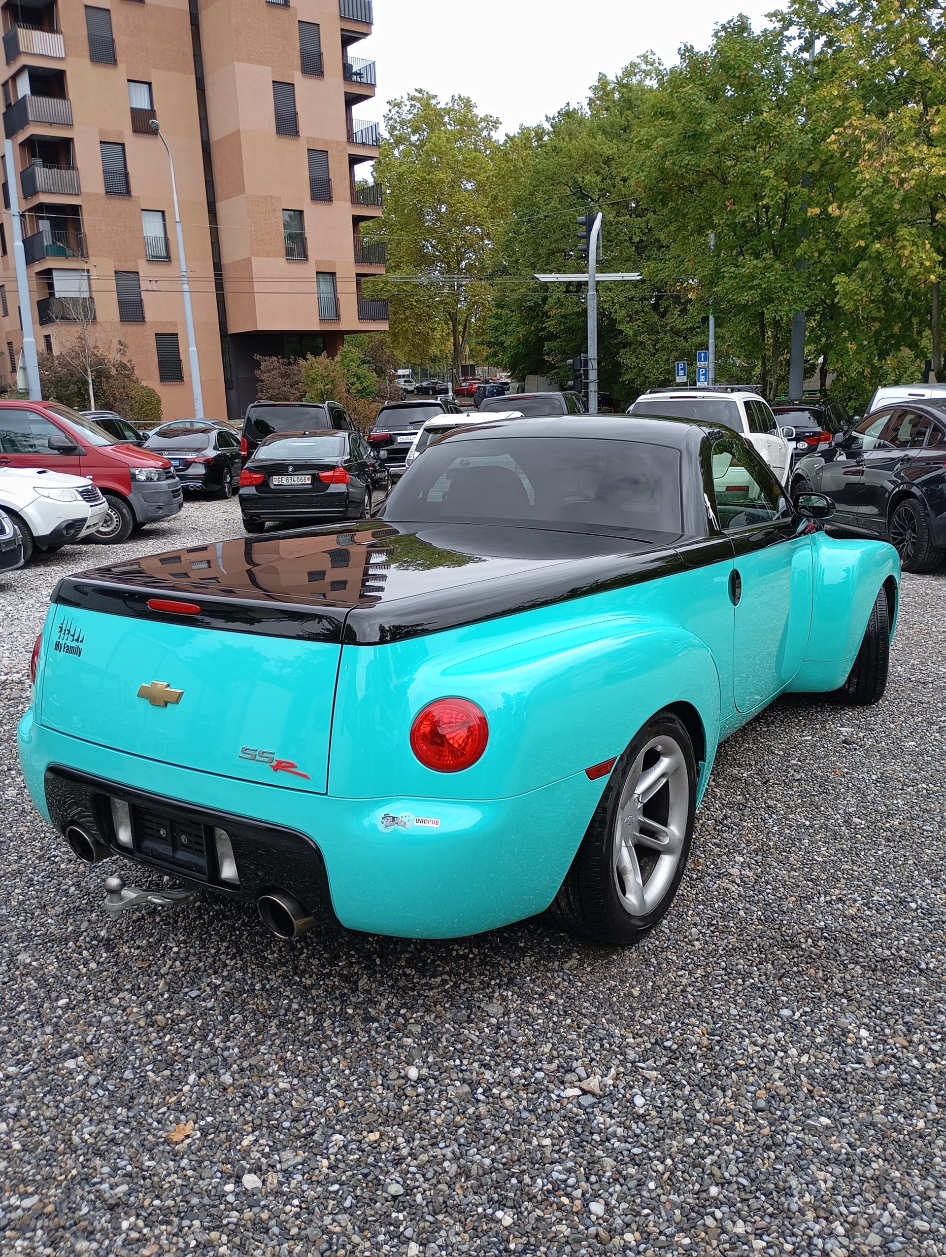 CHEVROLET ssr-image-5