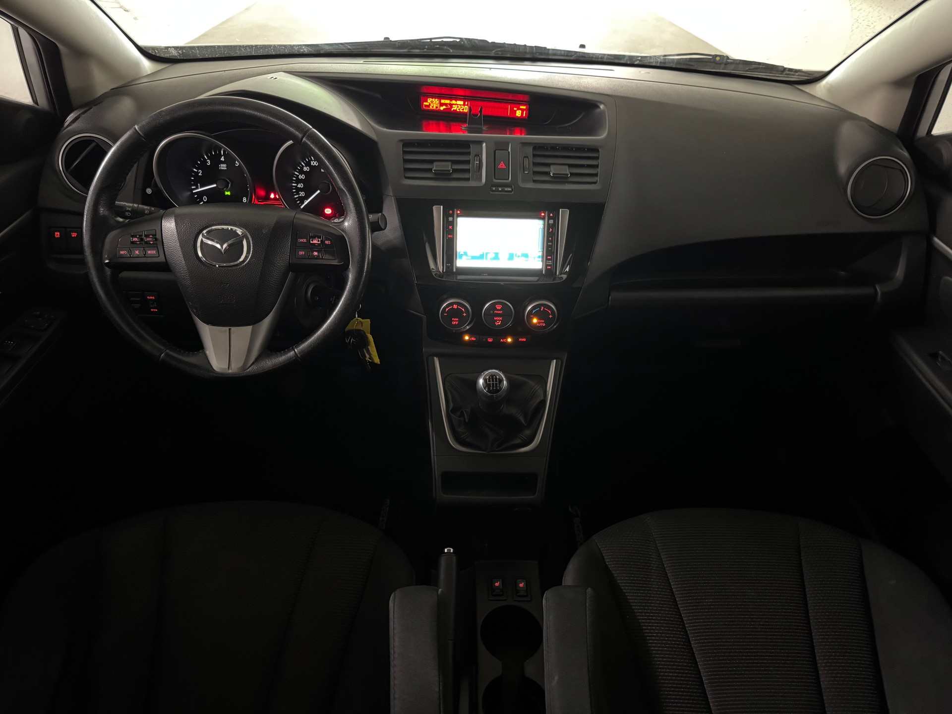 MAZDA 5 2.0 16V Exclusive mit Anhängerkupplung-image-8