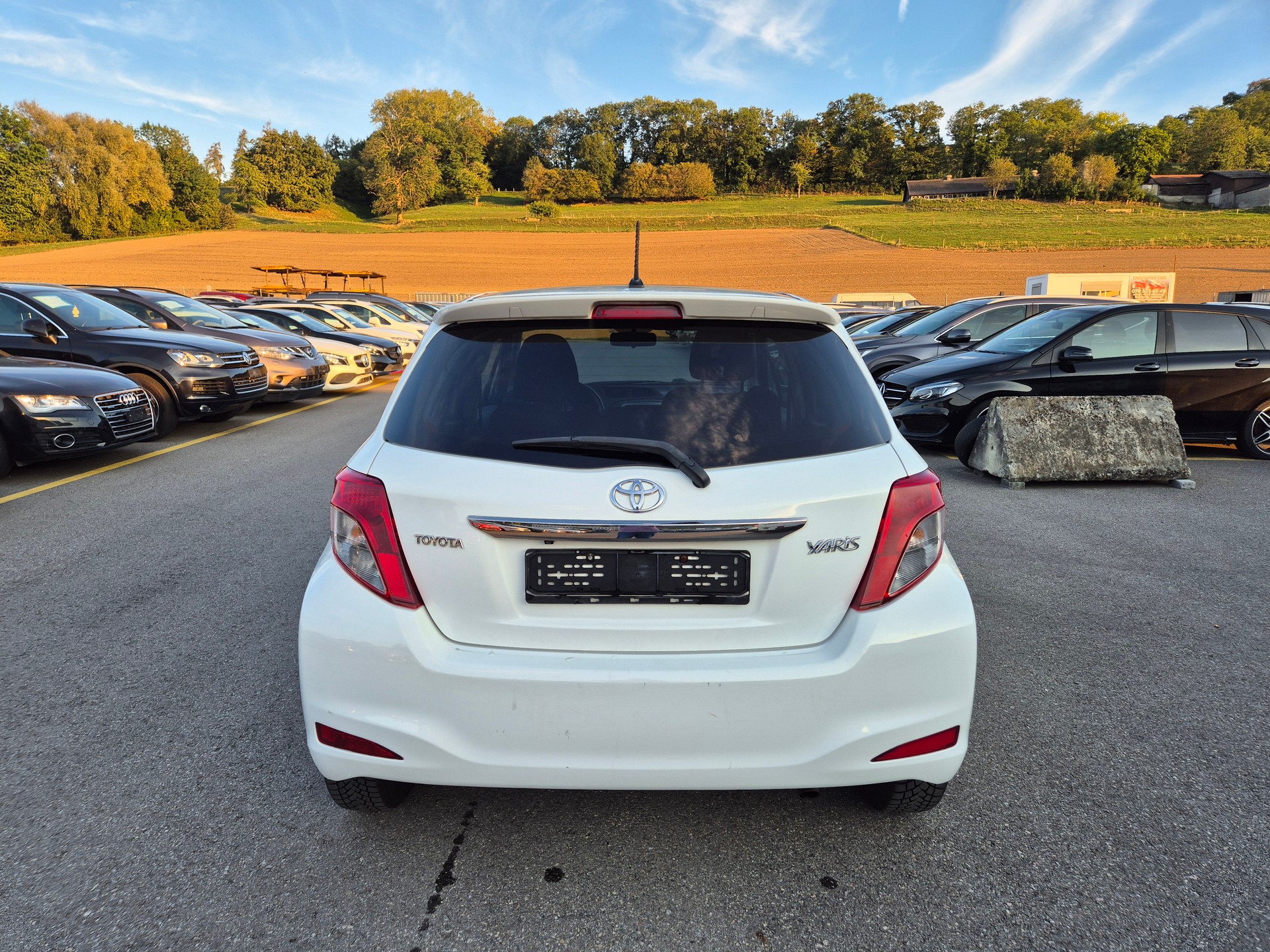 TOYOTA Yaris 1.33 Style-image-13