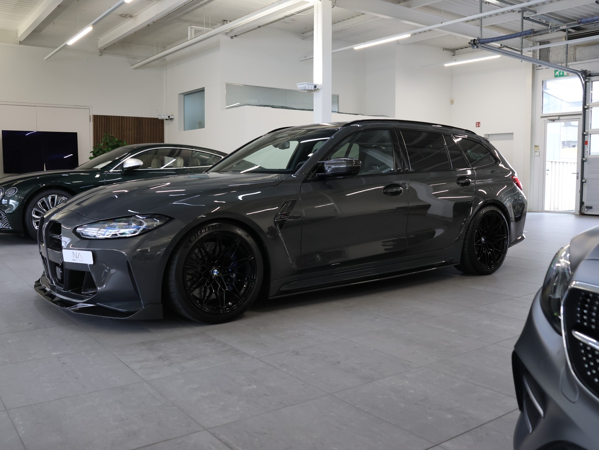 BMW M3 Touring xDrive Competition M *DRAVITGRAU-LACKIERUNG*-image-3