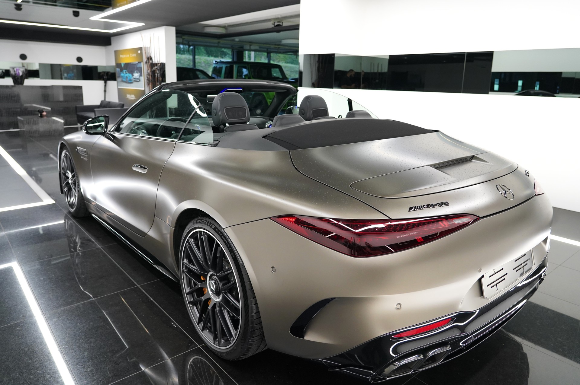 MERCEDES-BENZ AMG SL 63 4M MCT-image-5