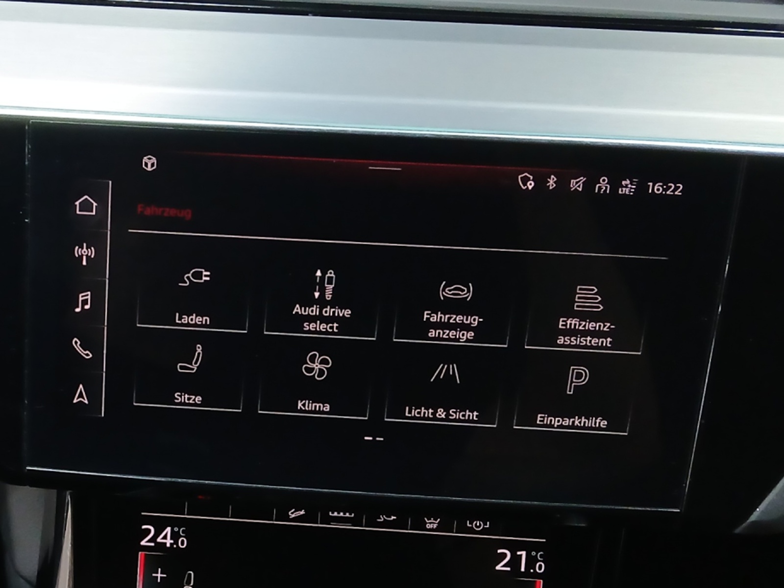 AUDI e-tron 55 Sportback S Line Black Edition quattro-image-9