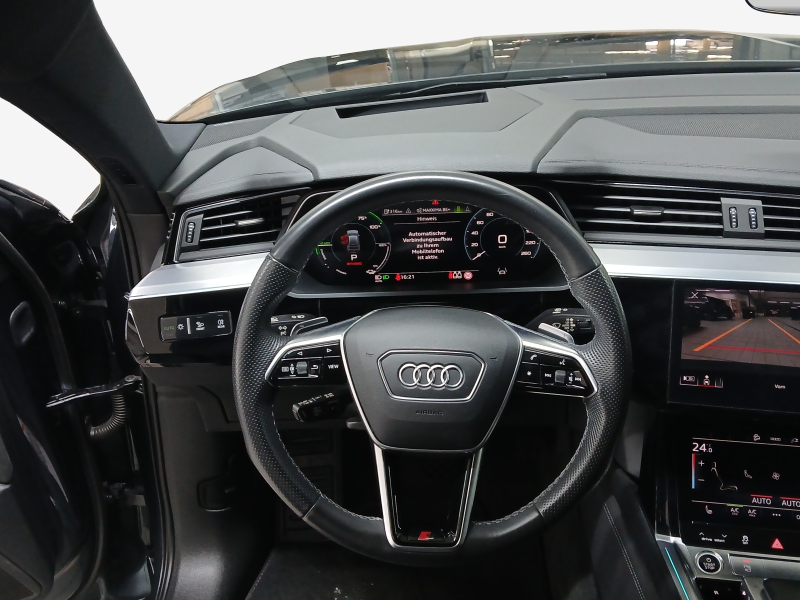 AUDI e-tron 55 Sportback S Line Black Edition quattro-image-10