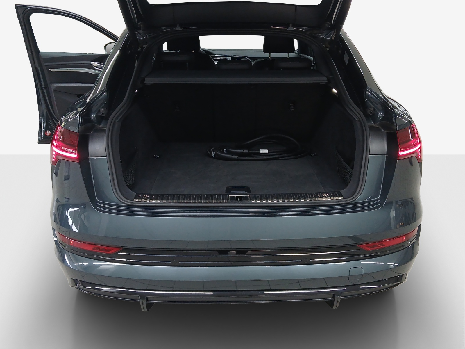 AUDI e-tron 55 Sportback S Line Black Edition quattro-image-13