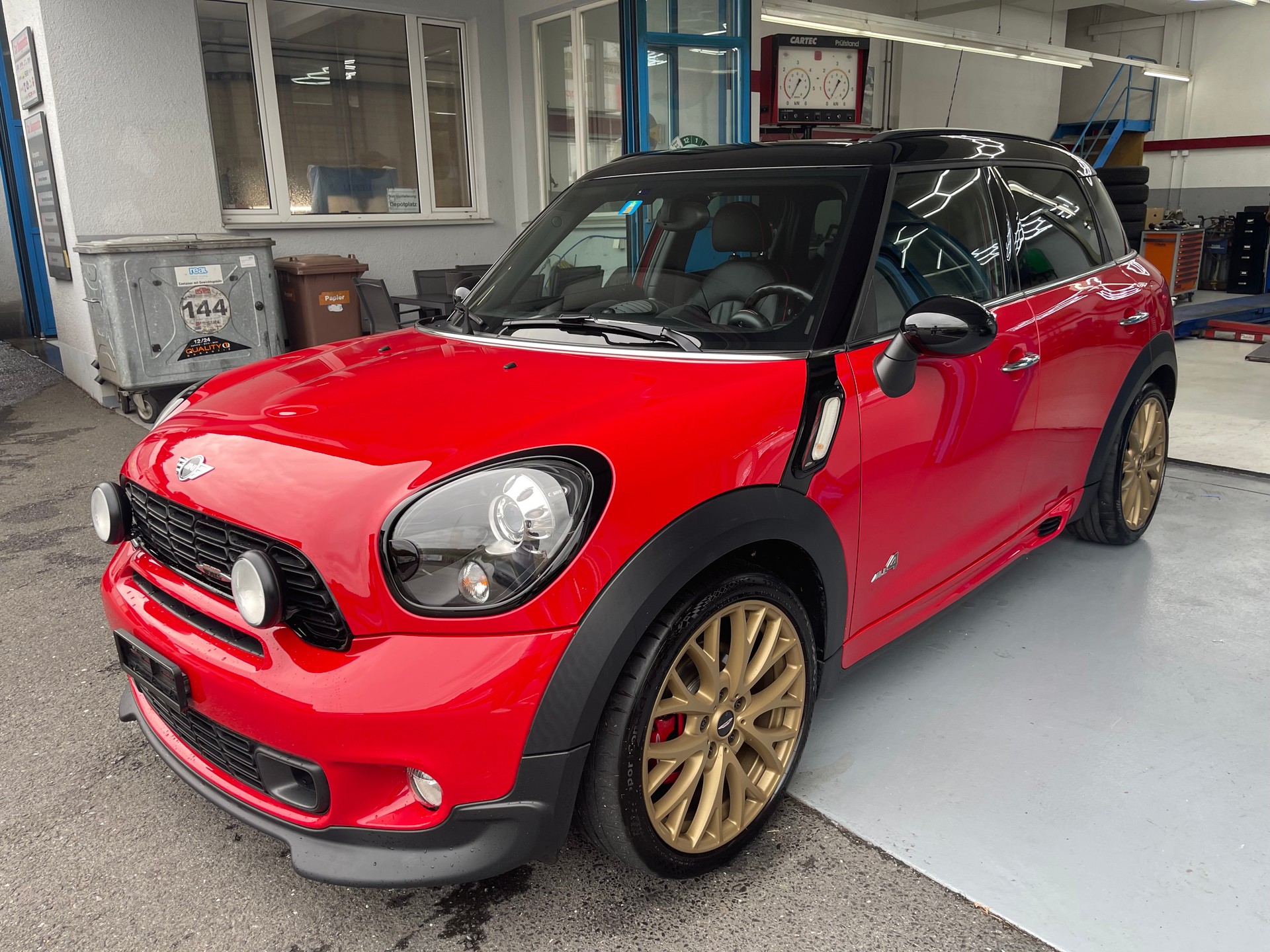 MINI Countryman John Cooper Works ALL4-image-1